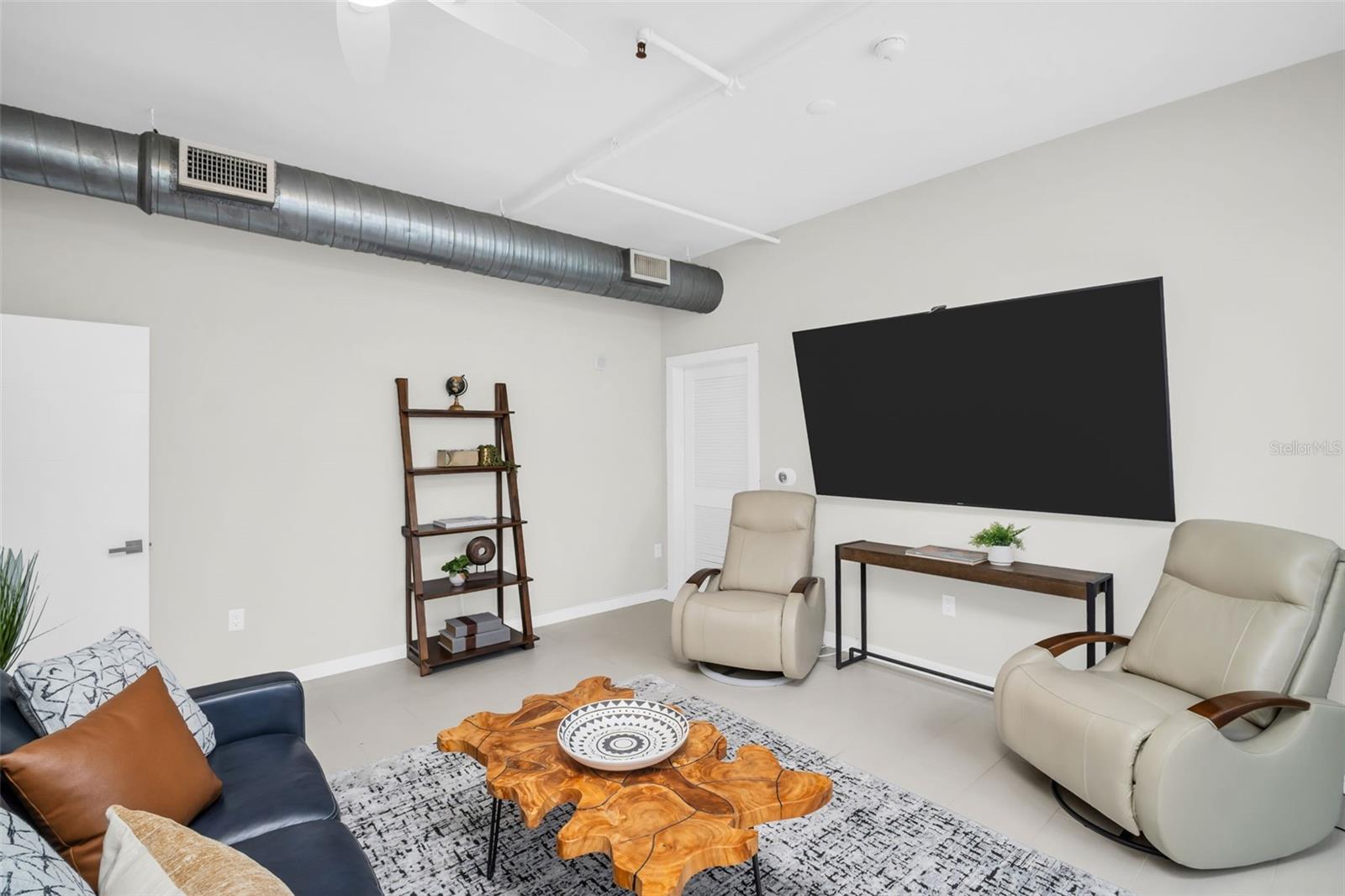 Image 33 of 73 For 175 2nd Street S P03
