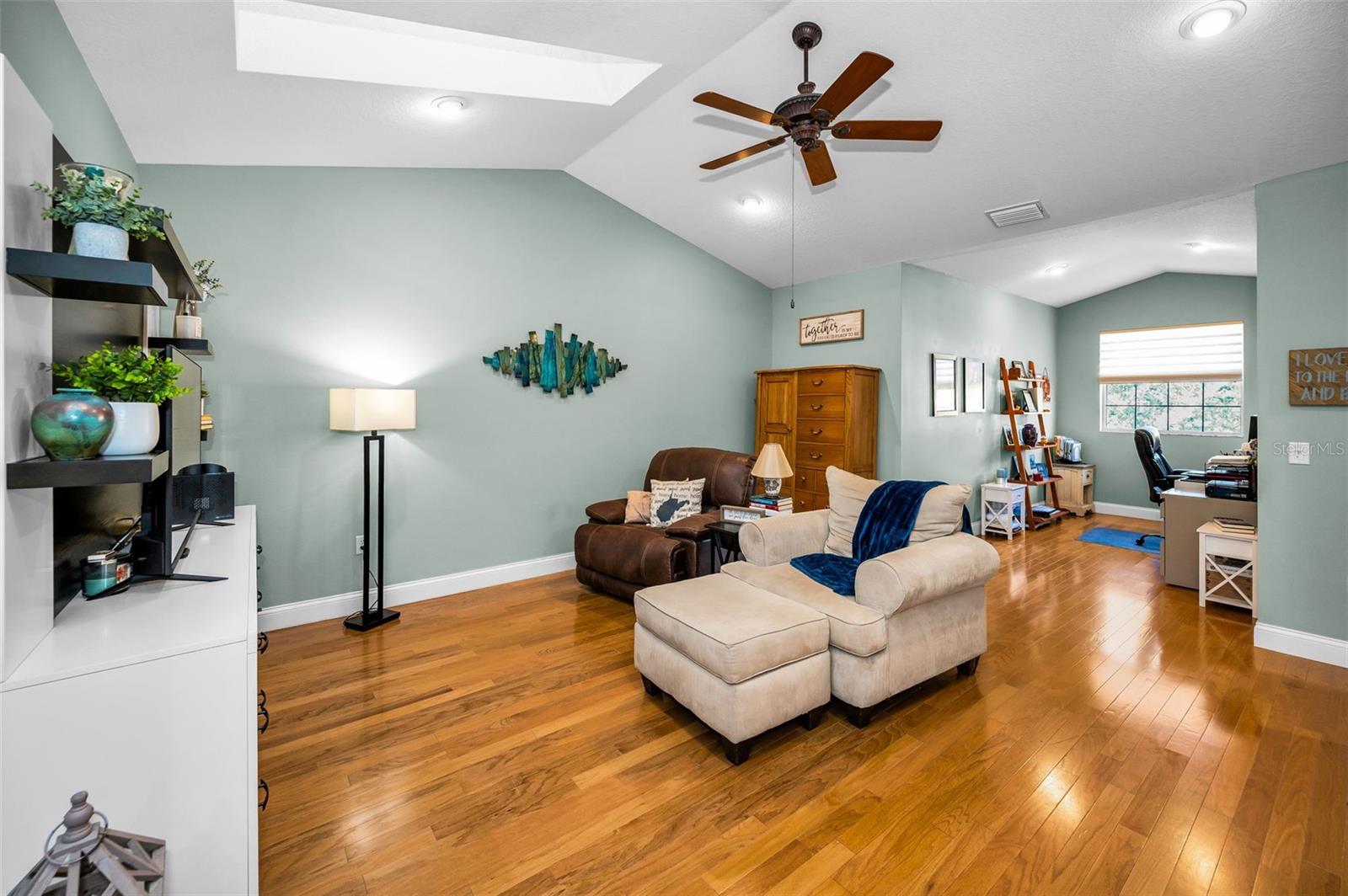 Image 36 of 61 For 1904 Paw Paw Place