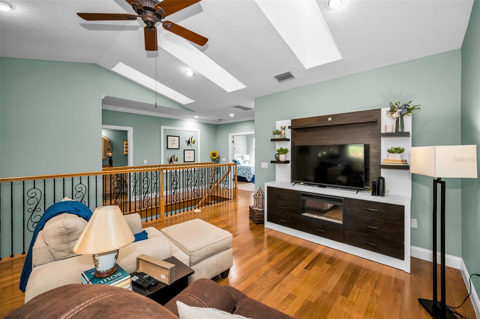 Image 39 of 61 For 1904 Paw Paw Place
