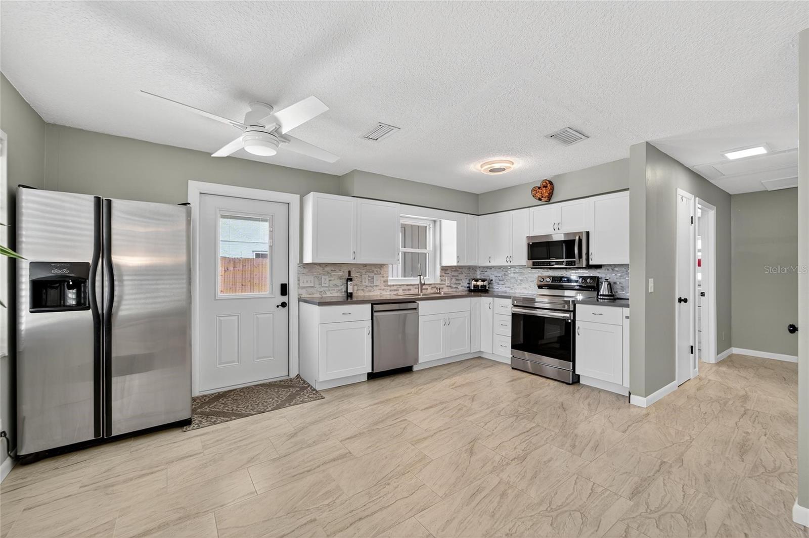 Image 7 of 57 For 6550 West Shore Circle