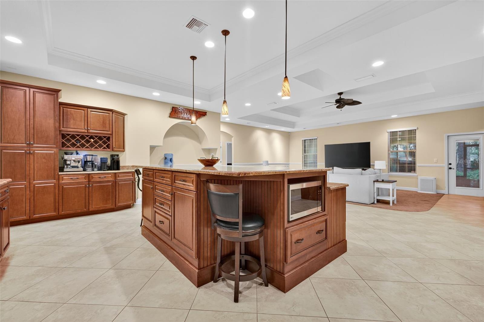 Image 10 of 46 For 11332 Marjory Avenue