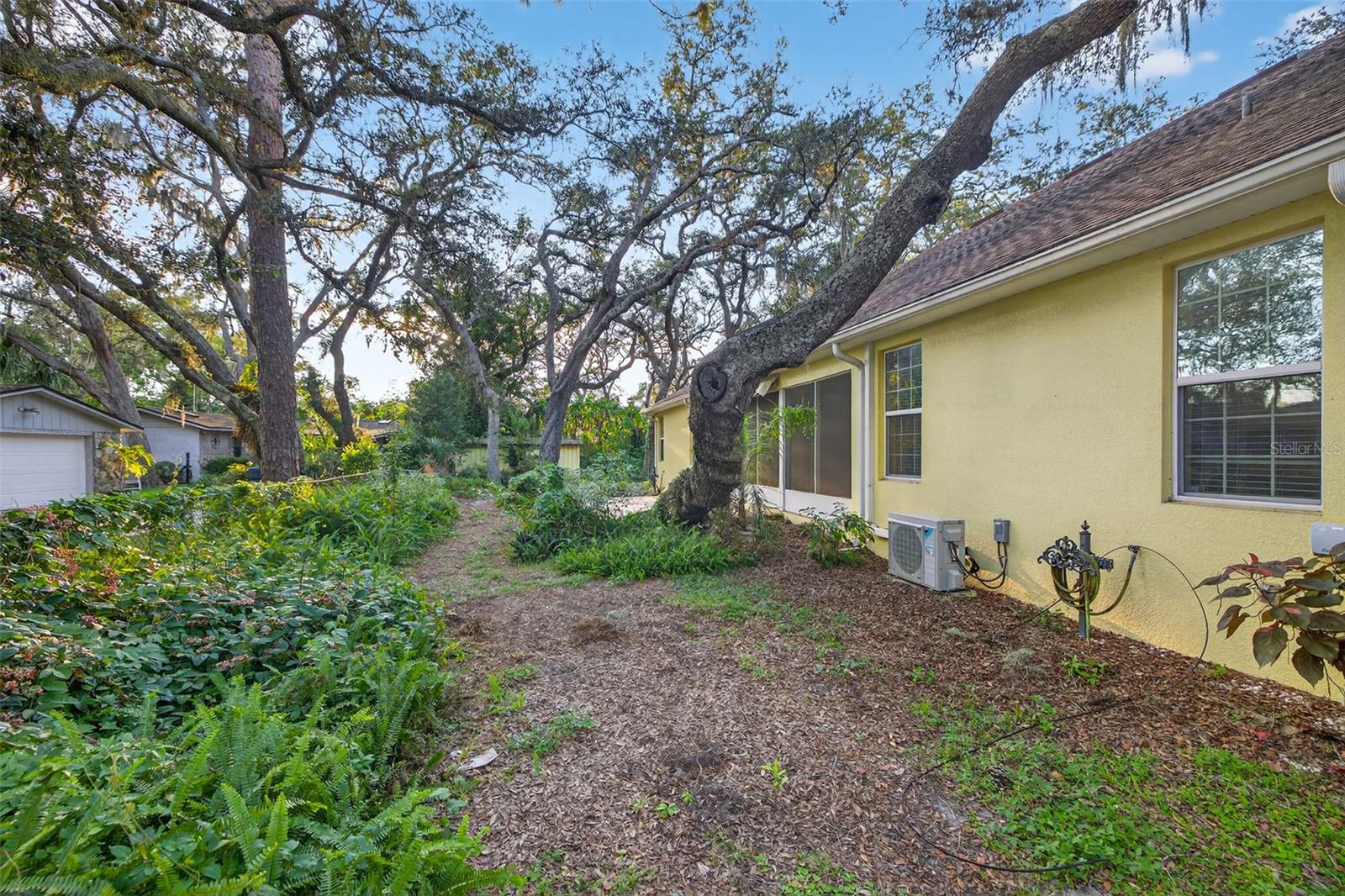 Image 37 of 46 For 11332 Marjory Avenue