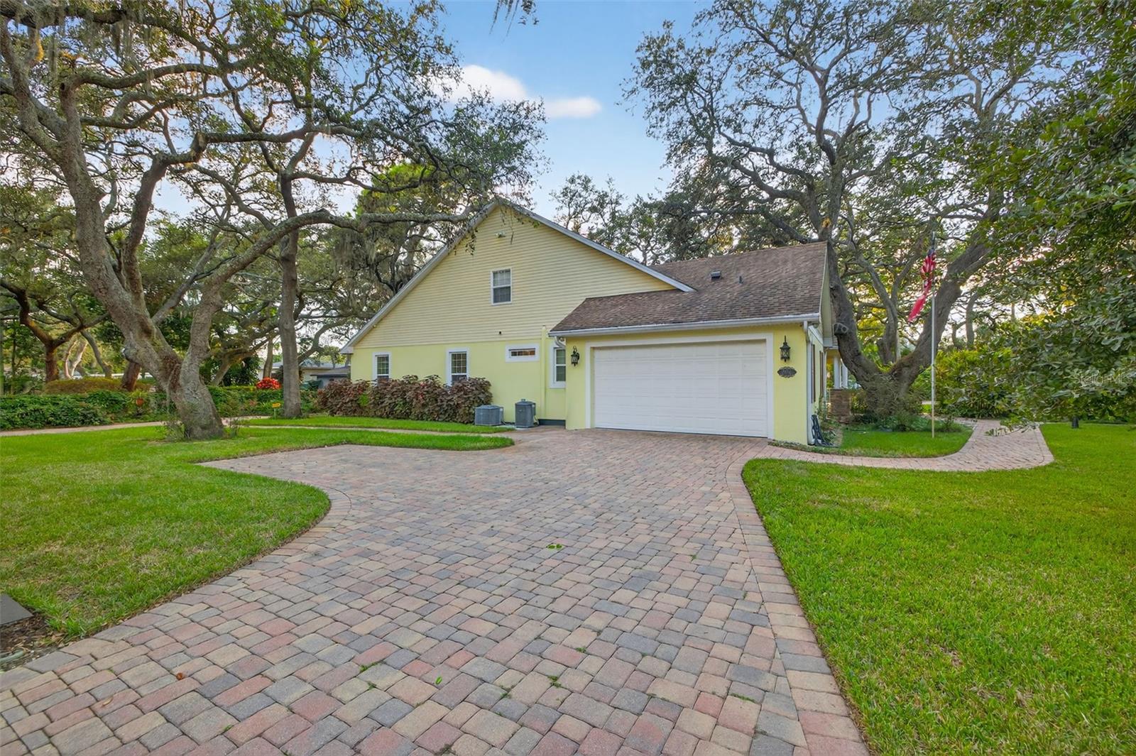 Image 4 of 46 For 11332 Marjory Avenue