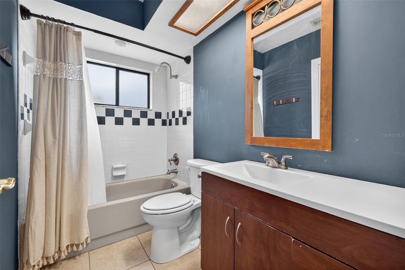 Image 22 of 39 For 2753 Oak Bend Court