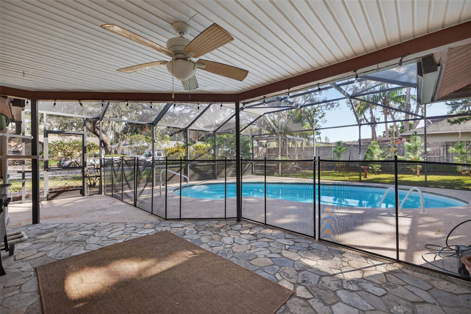 Image 25 of 39 For 2753 Oak Bend Court