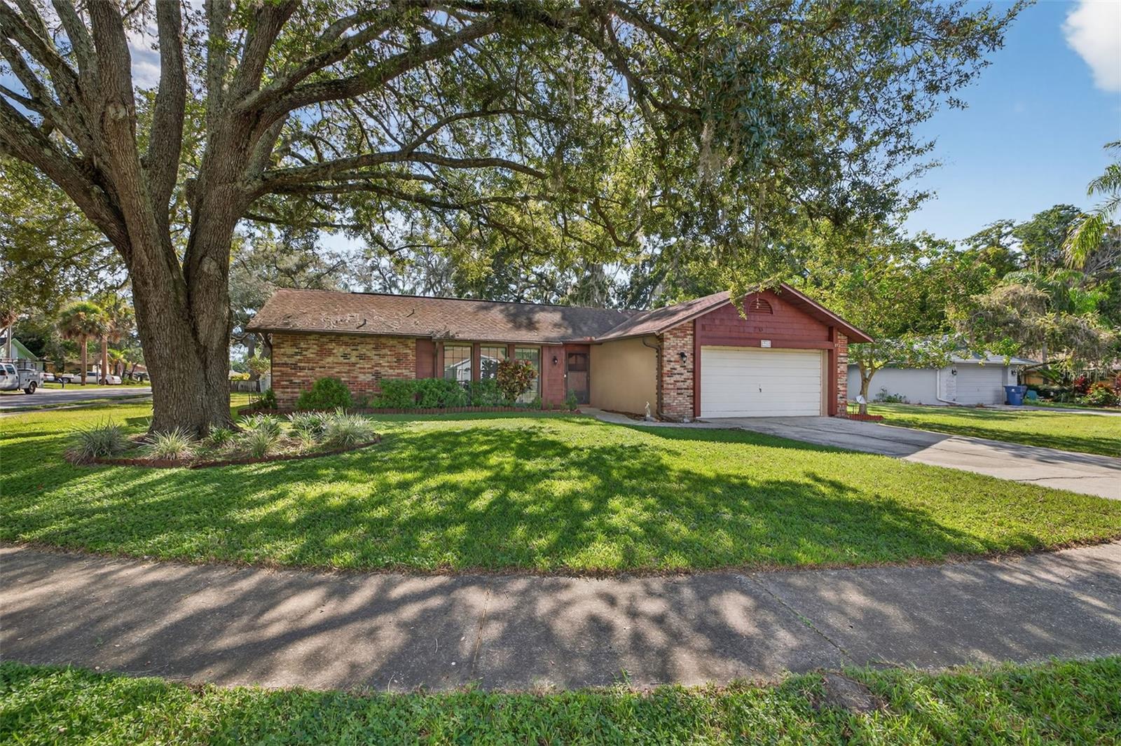 Image 3 of 39 For 2753 Oak Bend Court