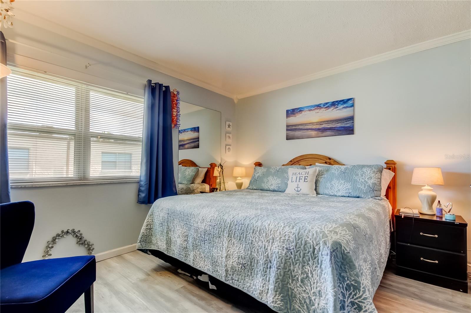 Image 11 of 34 For 7701 Starkey Road 236