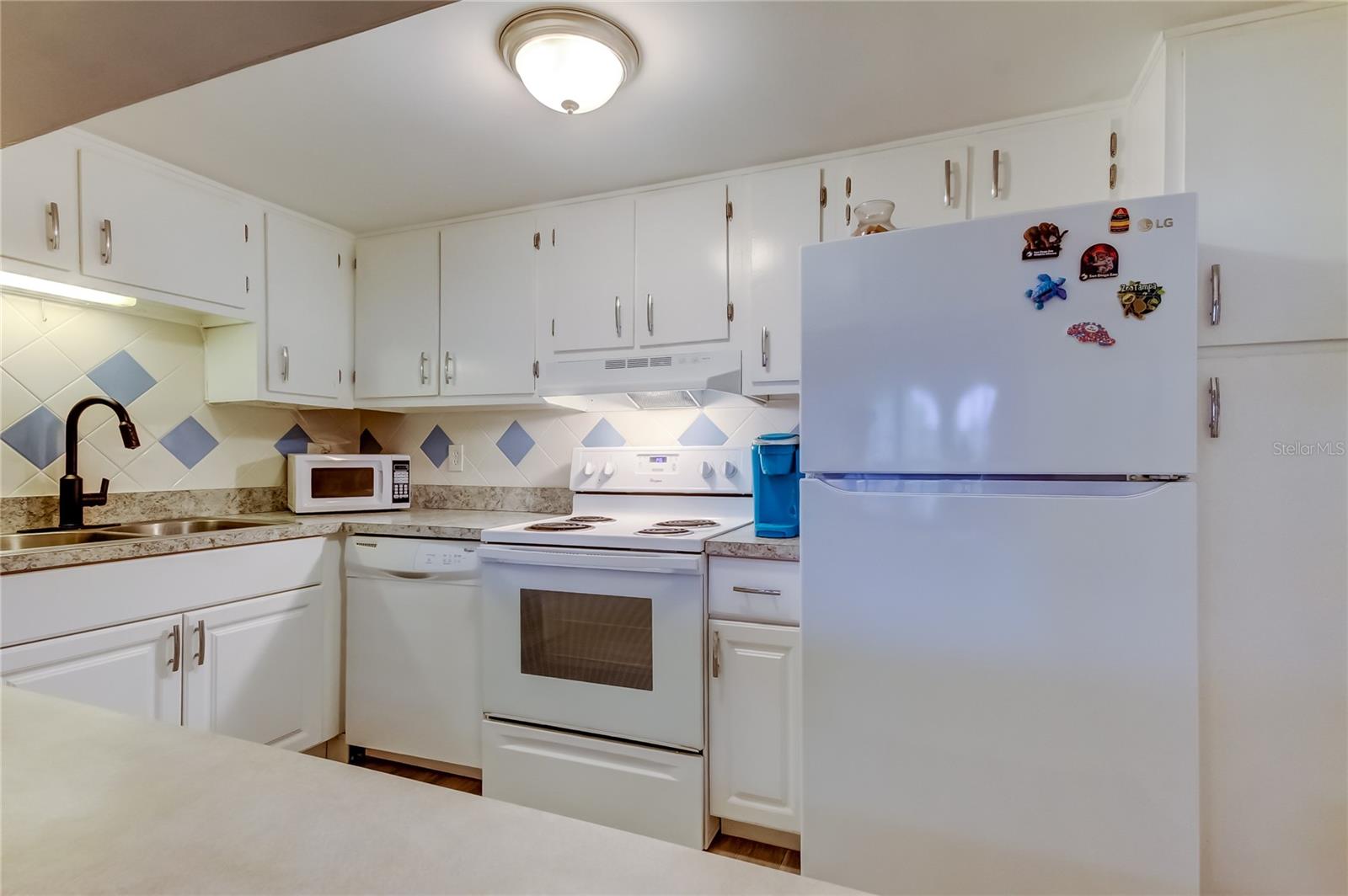 Image 6 of 34 For 7701 Starkey Road 236