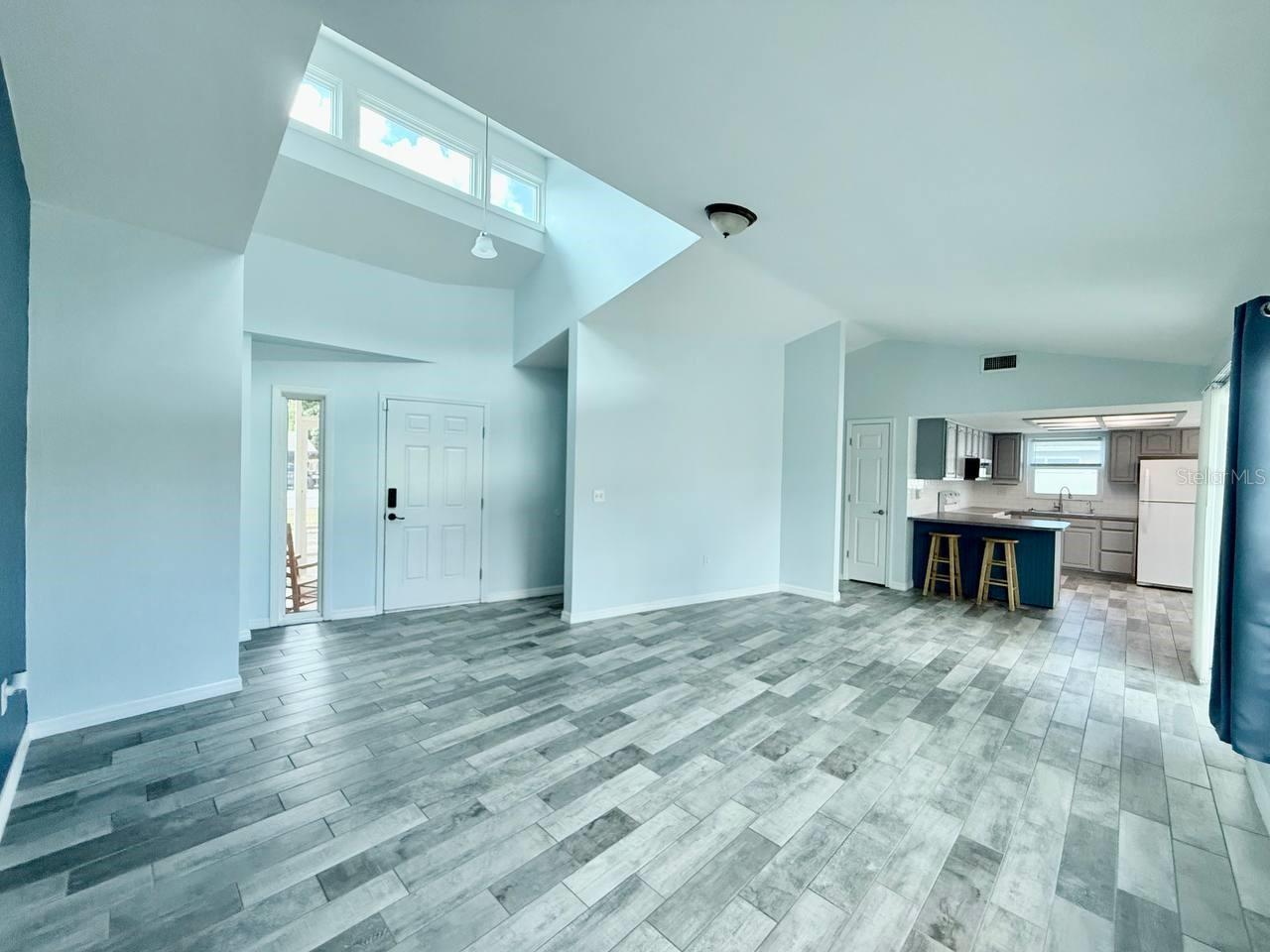 Image 5 of 24 For 6149 Staunton Drive