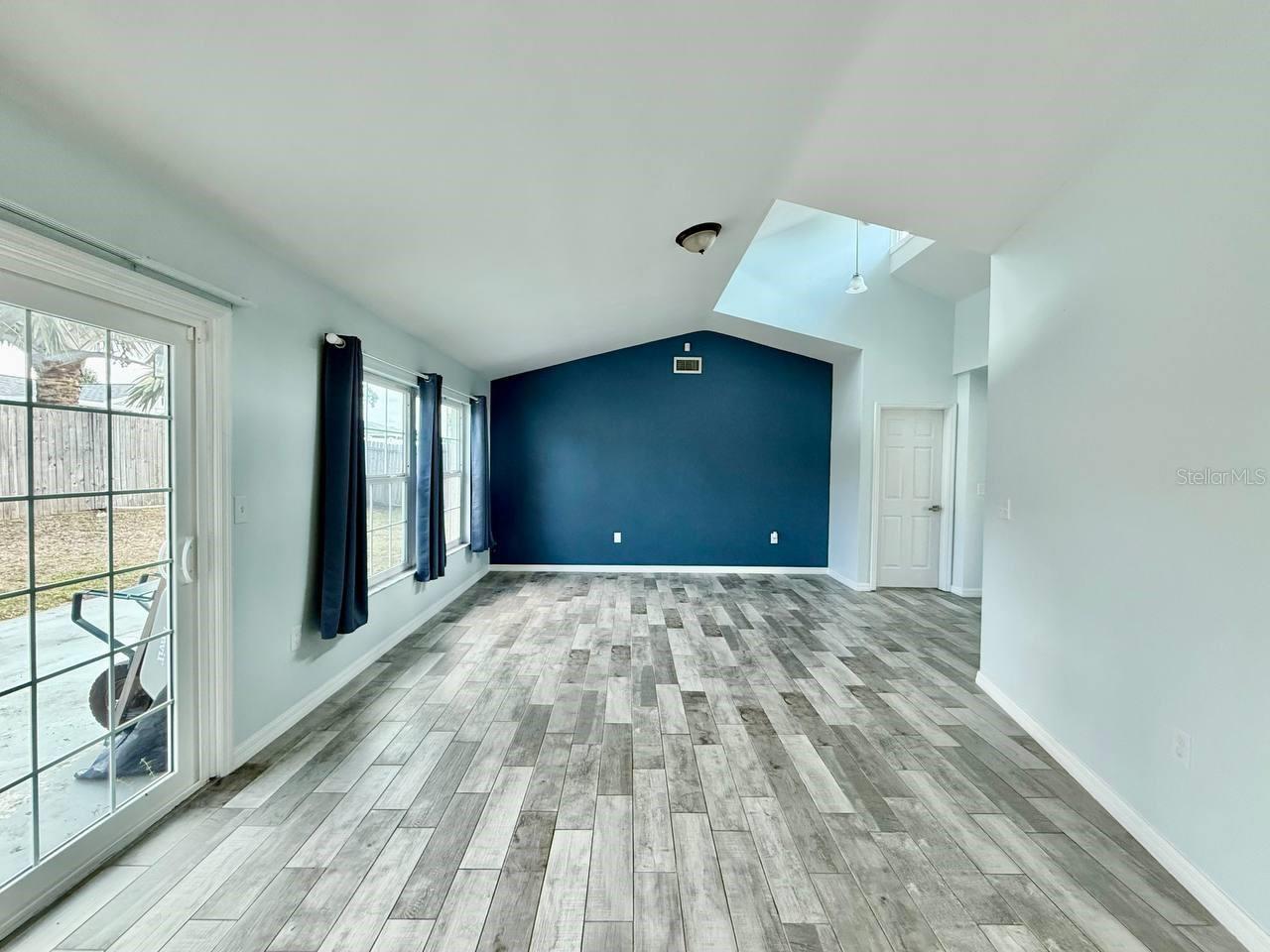 Image 6 of 24 For 6149 Staunton Drive