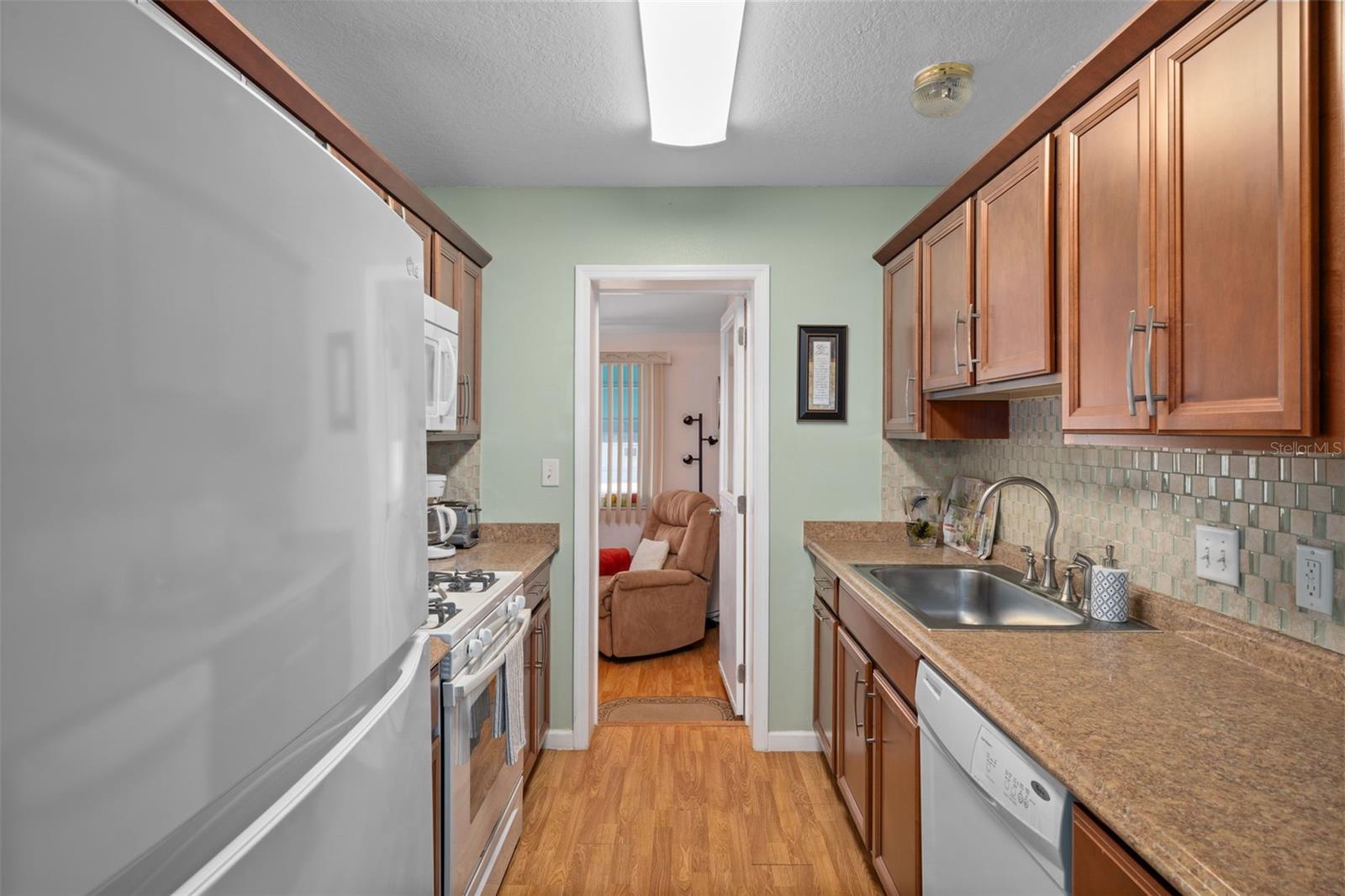 Image 11 of 36 For 5855 18th Street N 12