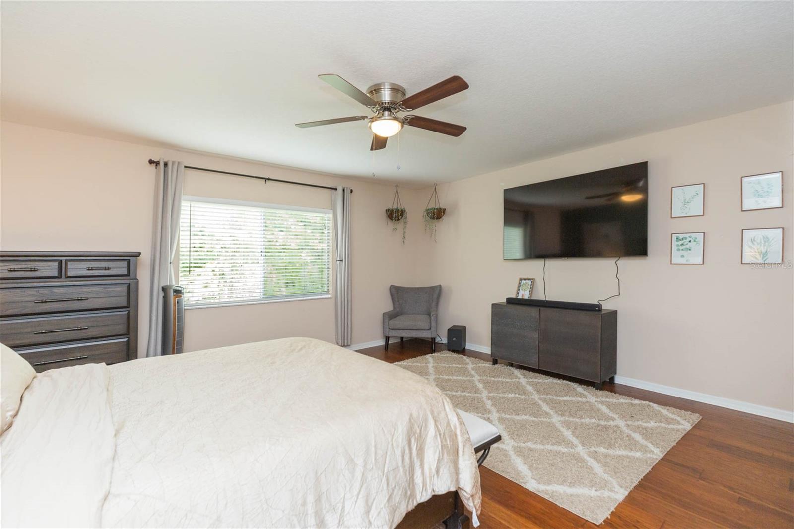 Image 43 of 79 For 18102 Nassau Point Drive