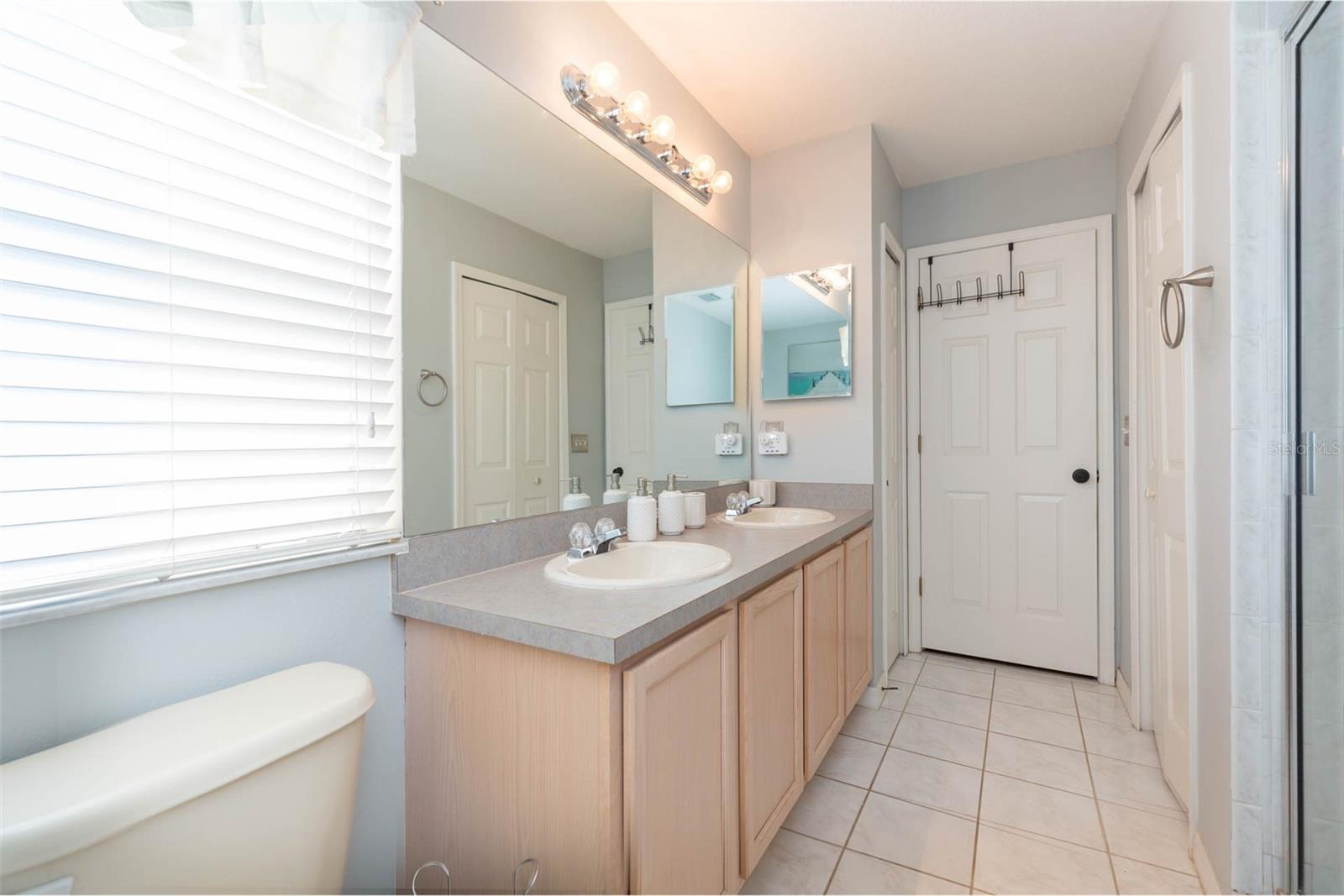 Image 46 of 79 For 18102 Nassau Point Drive