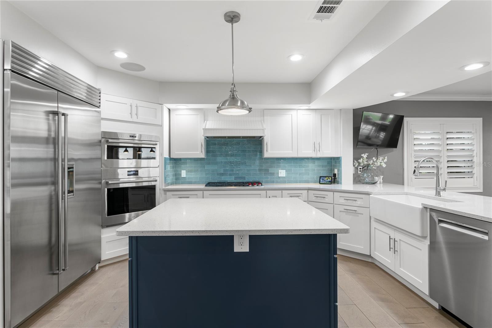Image 12 of 63 For 8488 35th Avenue N