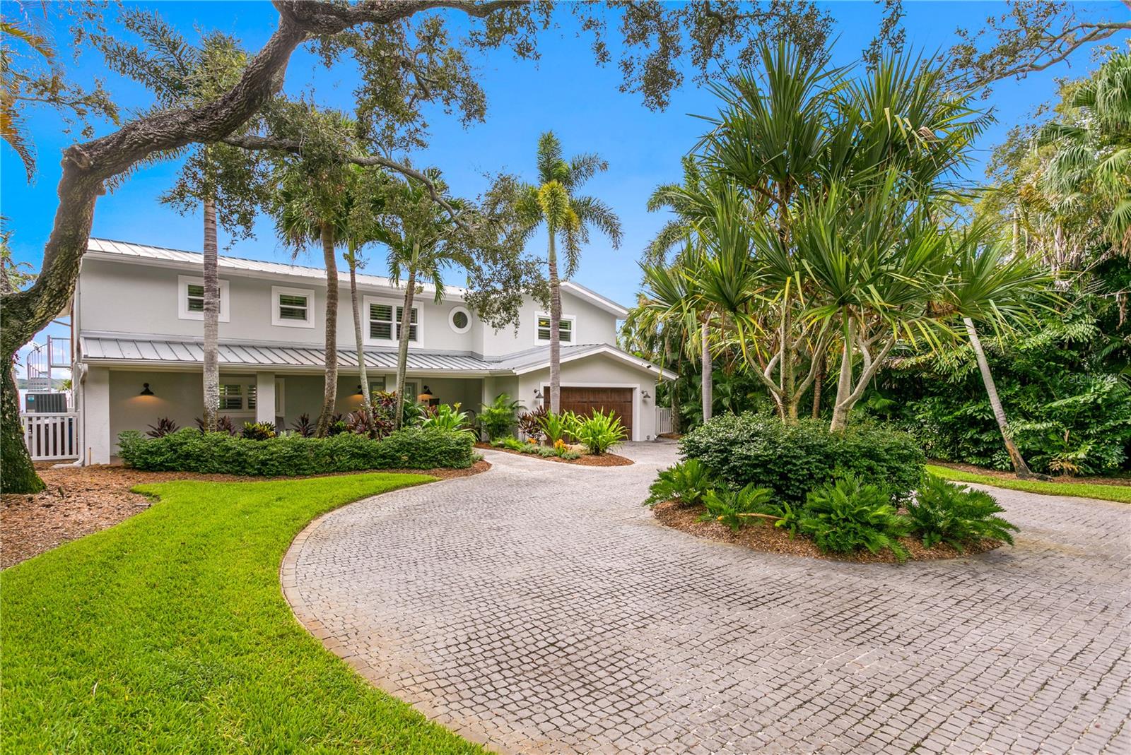 Image 35 of 63 For 8488 35th Avenue N