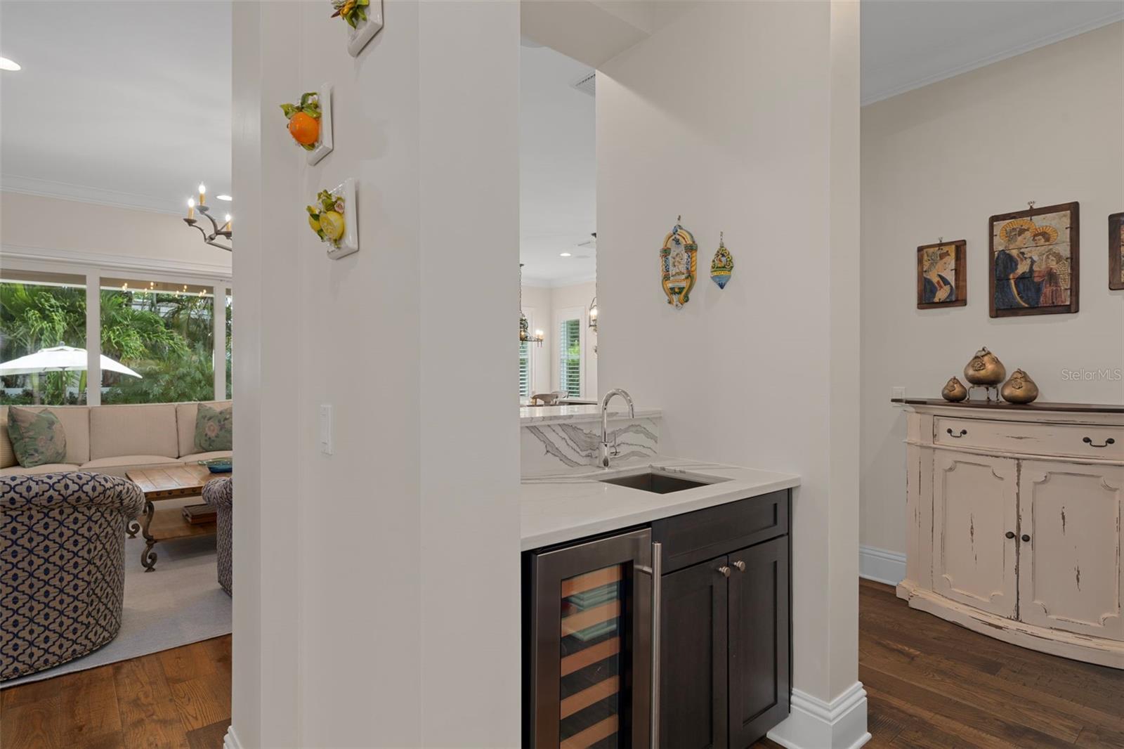 Image 17 of 76 For 485 Rafael Boulevard Ne
