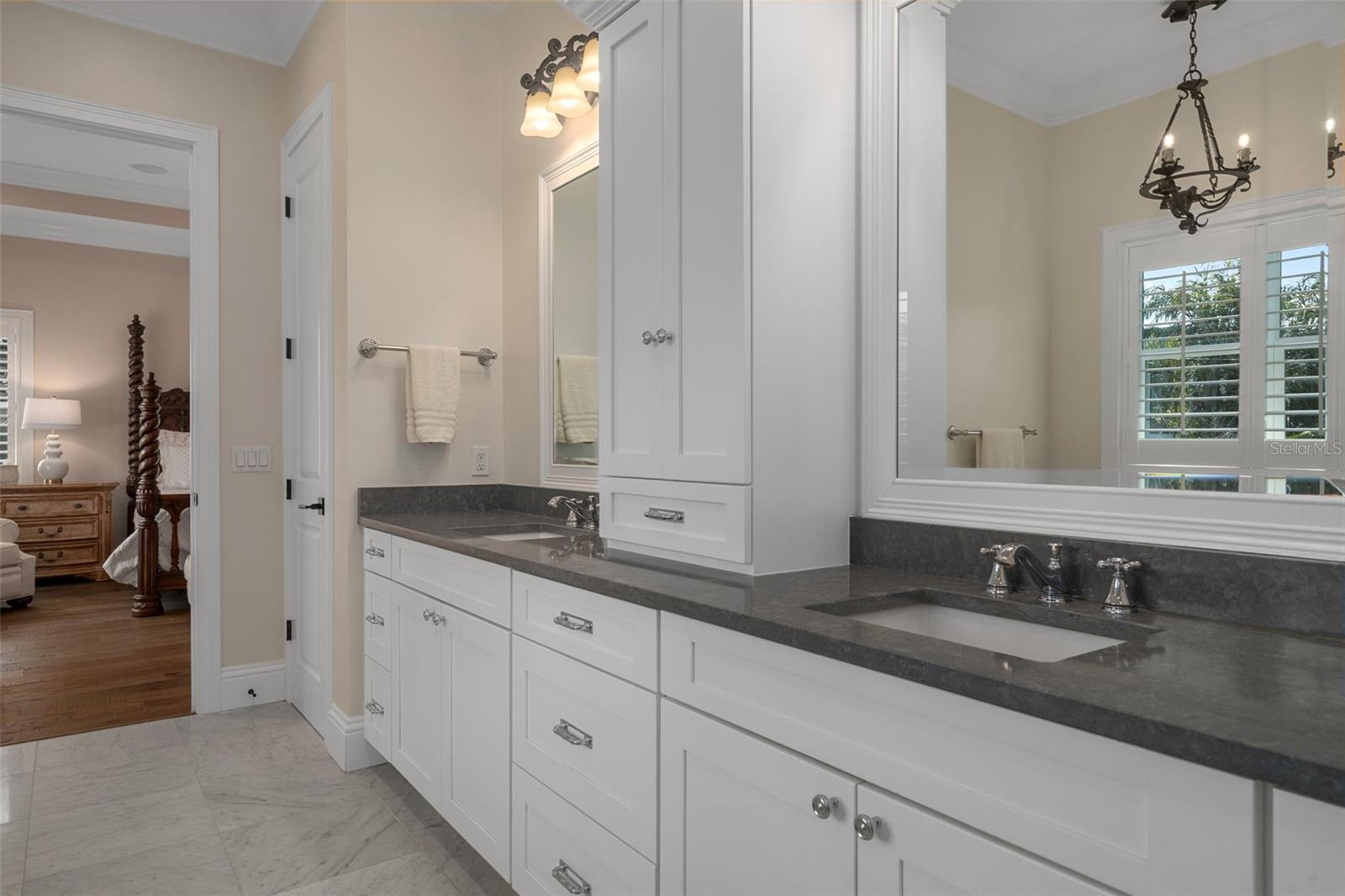 Image 41 of 76 For 485 Rafael Boulevard Ne