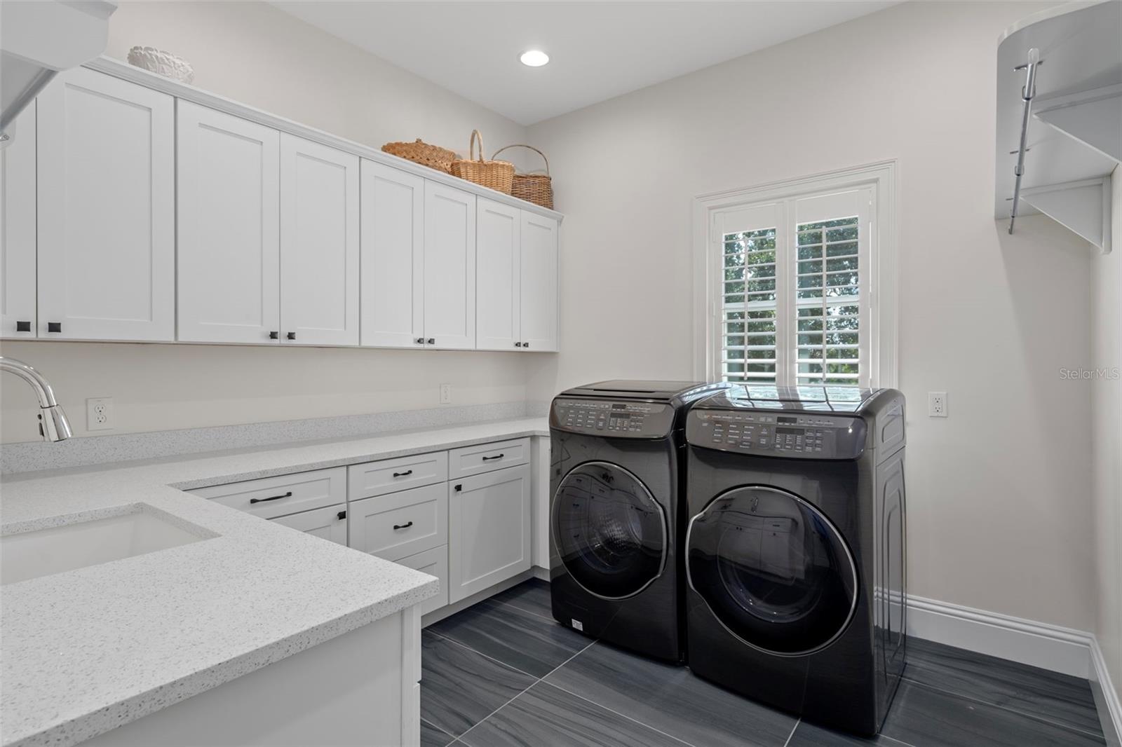 Image 45 of 76 For 485 Rafael Boulevard Ne