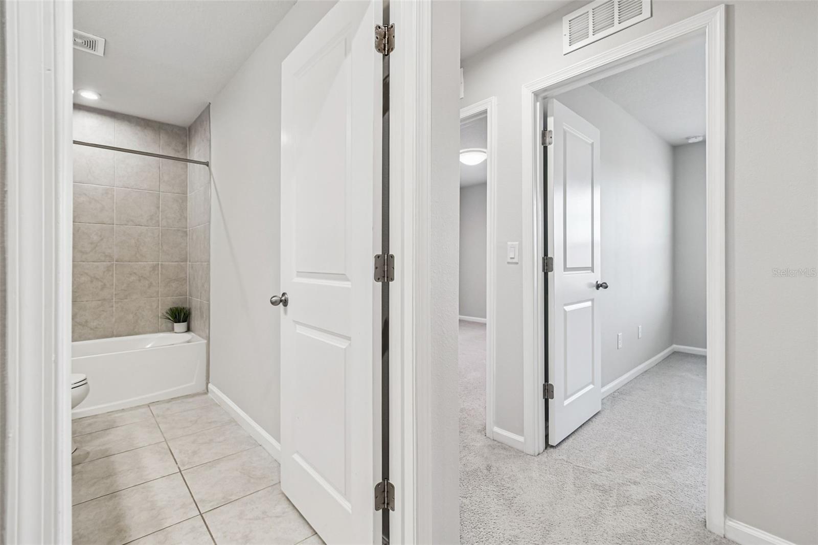 Image 22 of 76 For 10765 Hawks Landing Drive