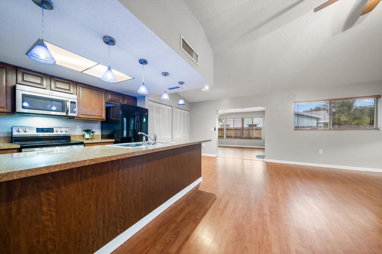 Image 11 of 40 For 2239 Beacon Point Boulevard