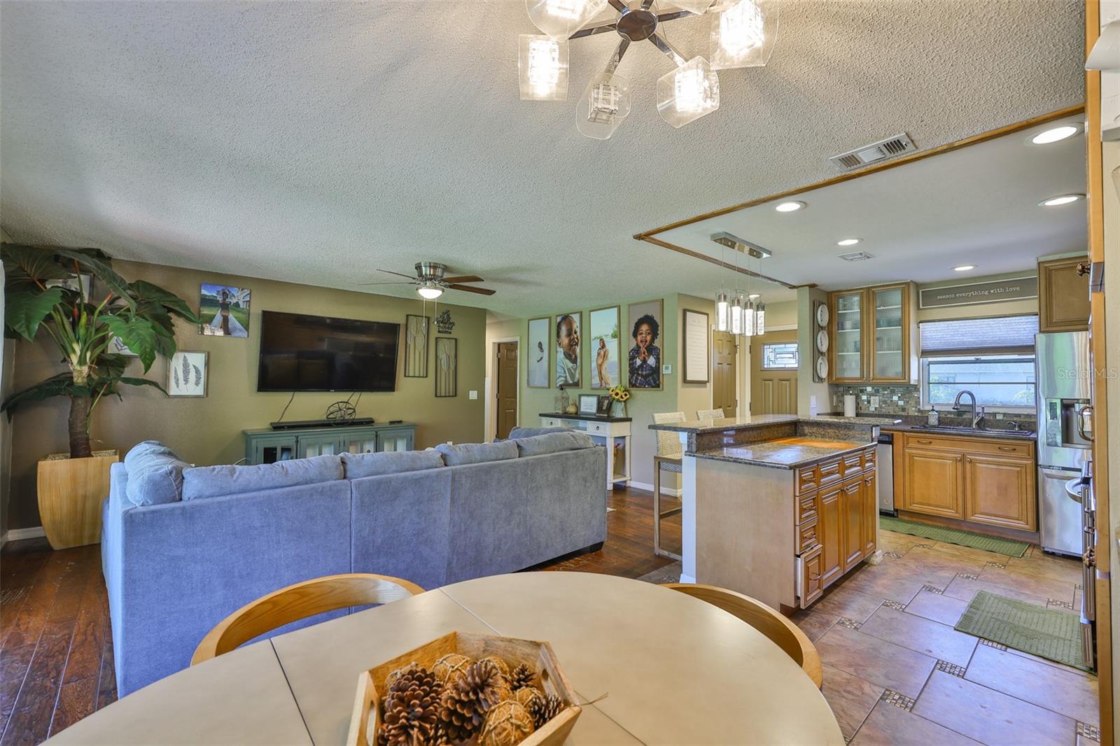 Image 5 of 29 For 1219 70th Drive E