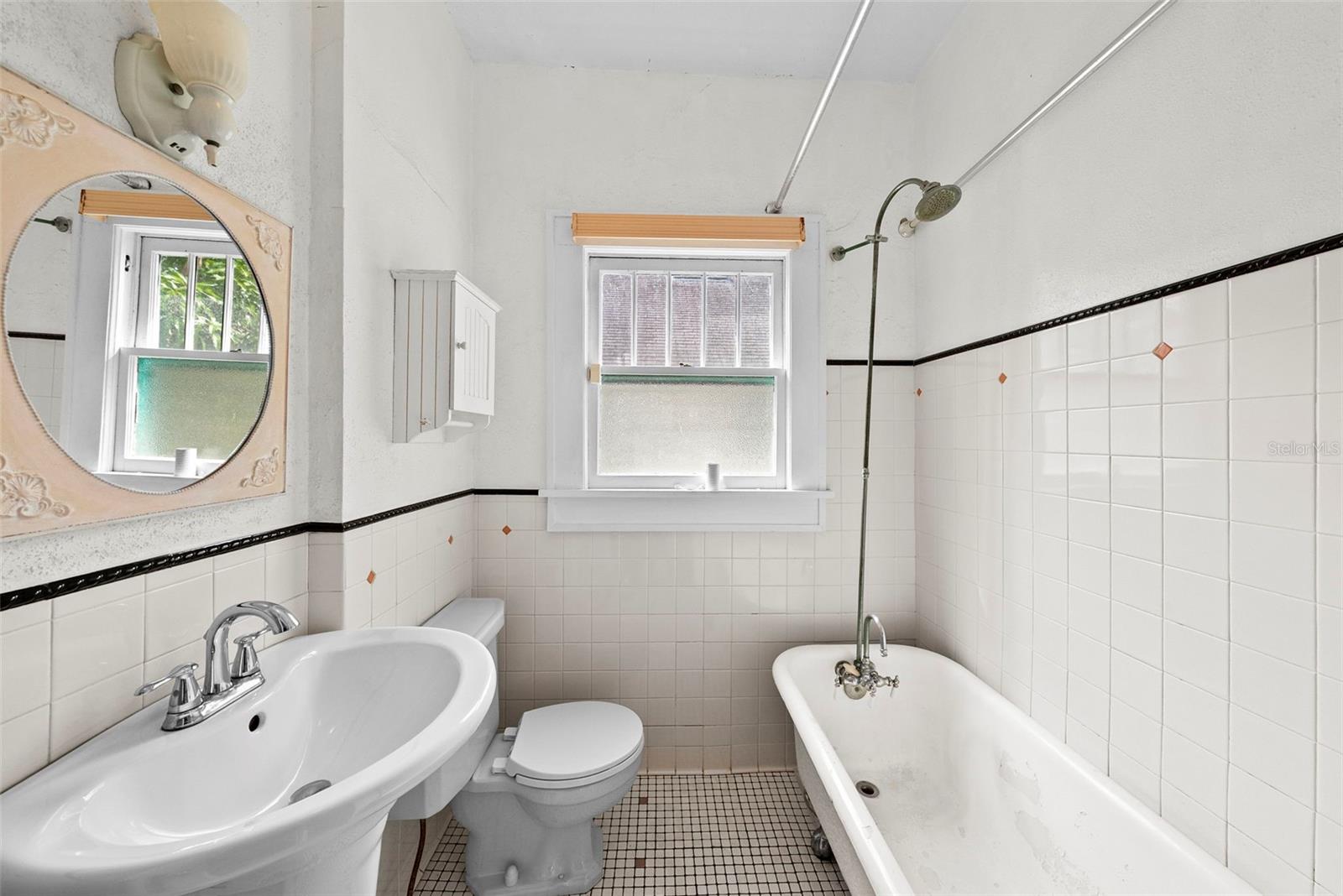 Image 22 of 45 For 1142 7th Street N