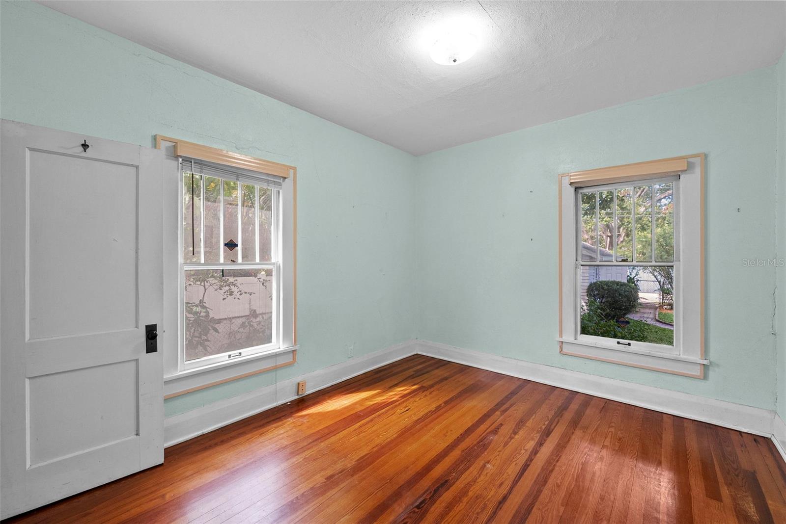 Image 24 of 45 For 1142 7th Street N