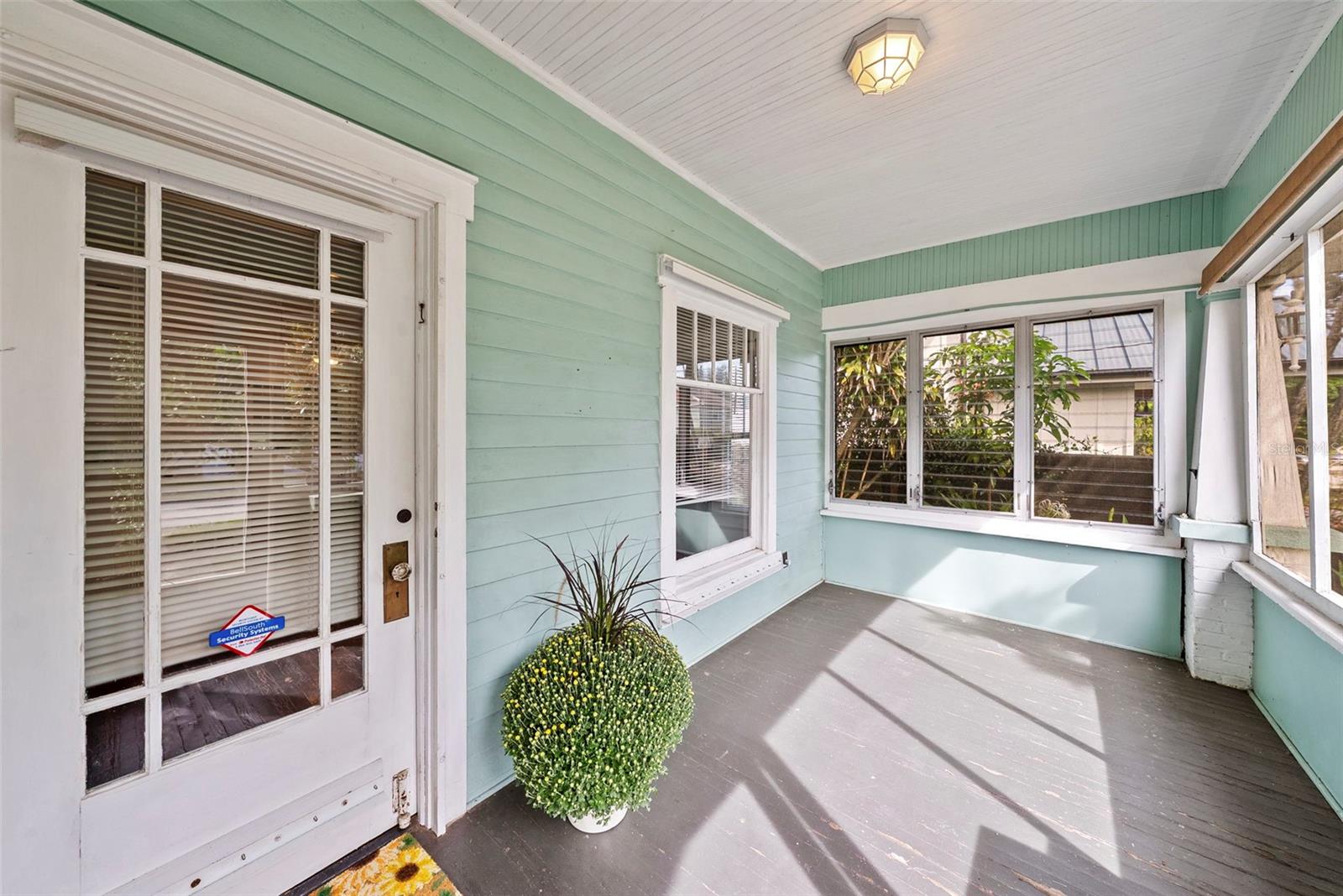 Image 3 of 45 For 1142 7th Street N