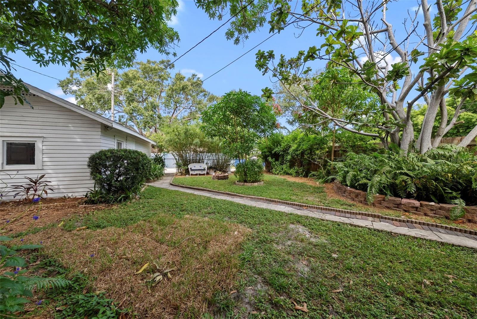 Image 30 of 45 For 1142 7th Street N