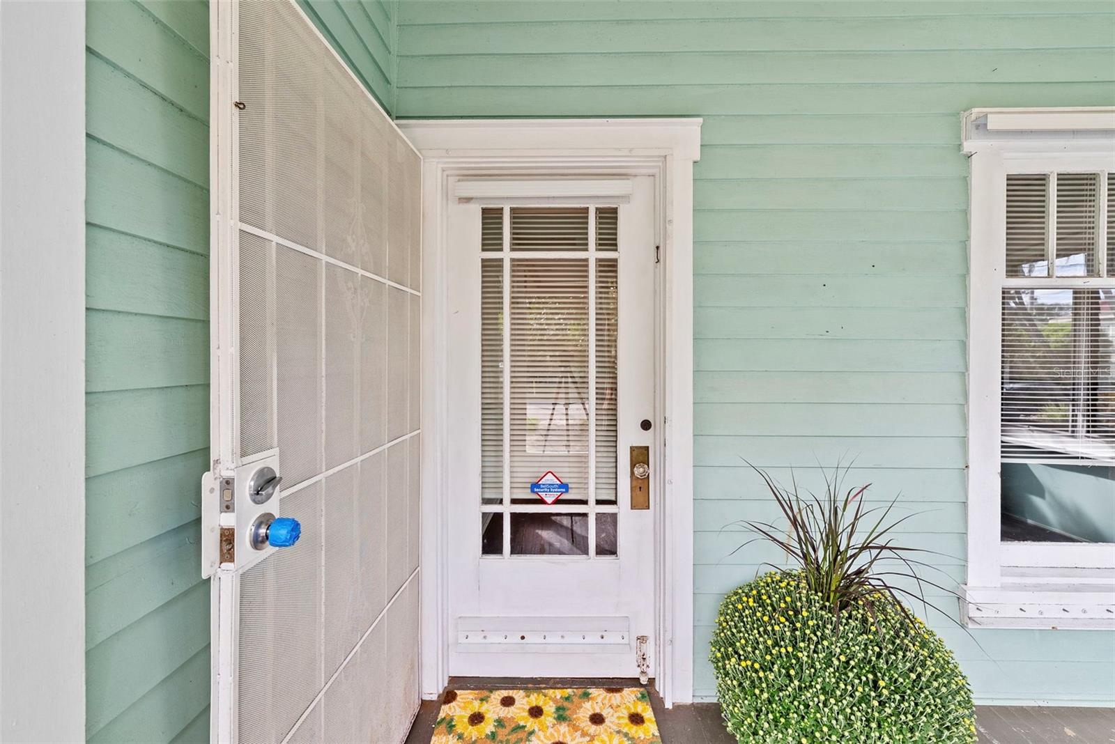 Image 4 of 45 For 1142 7th Street N