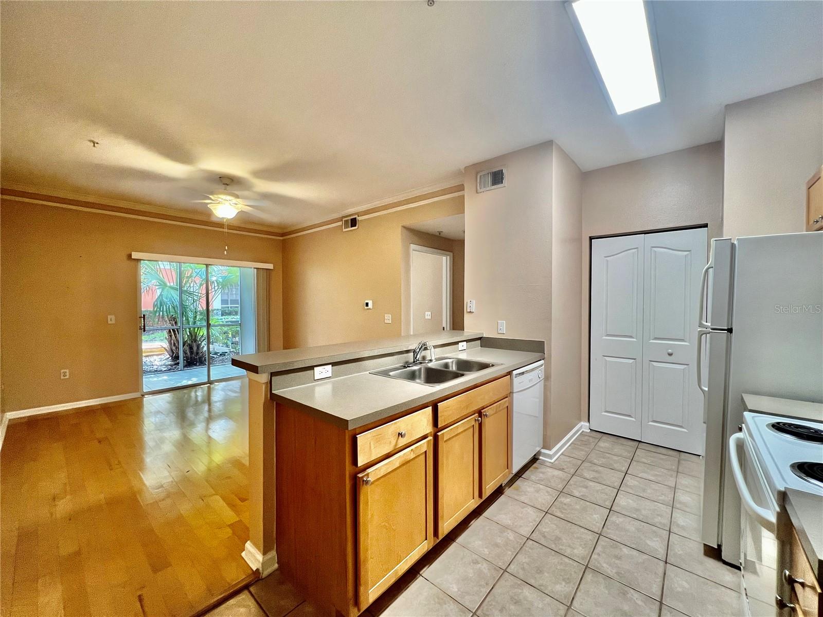 Image 3 of 21 For 4207 Dale Mabry Highway 6108
