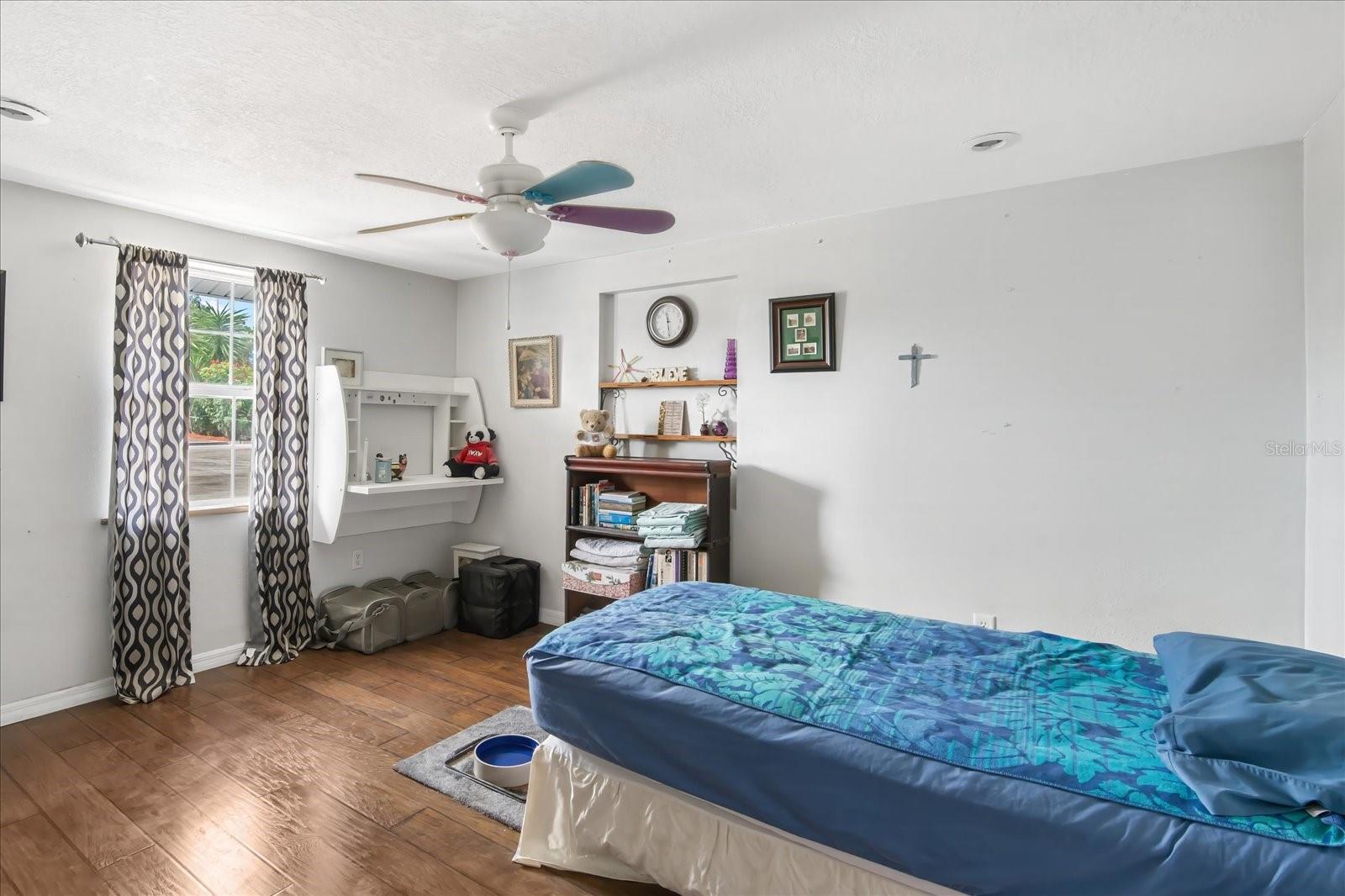 Image 15 of 26 For 40832 River Road