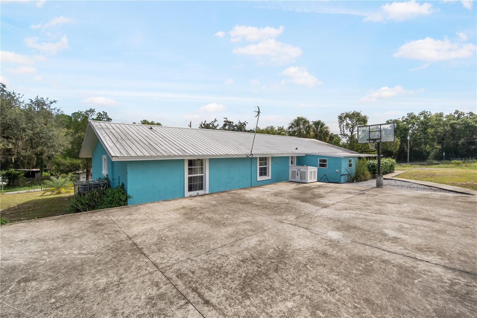 Image 20 of 26 For 40832 River Road