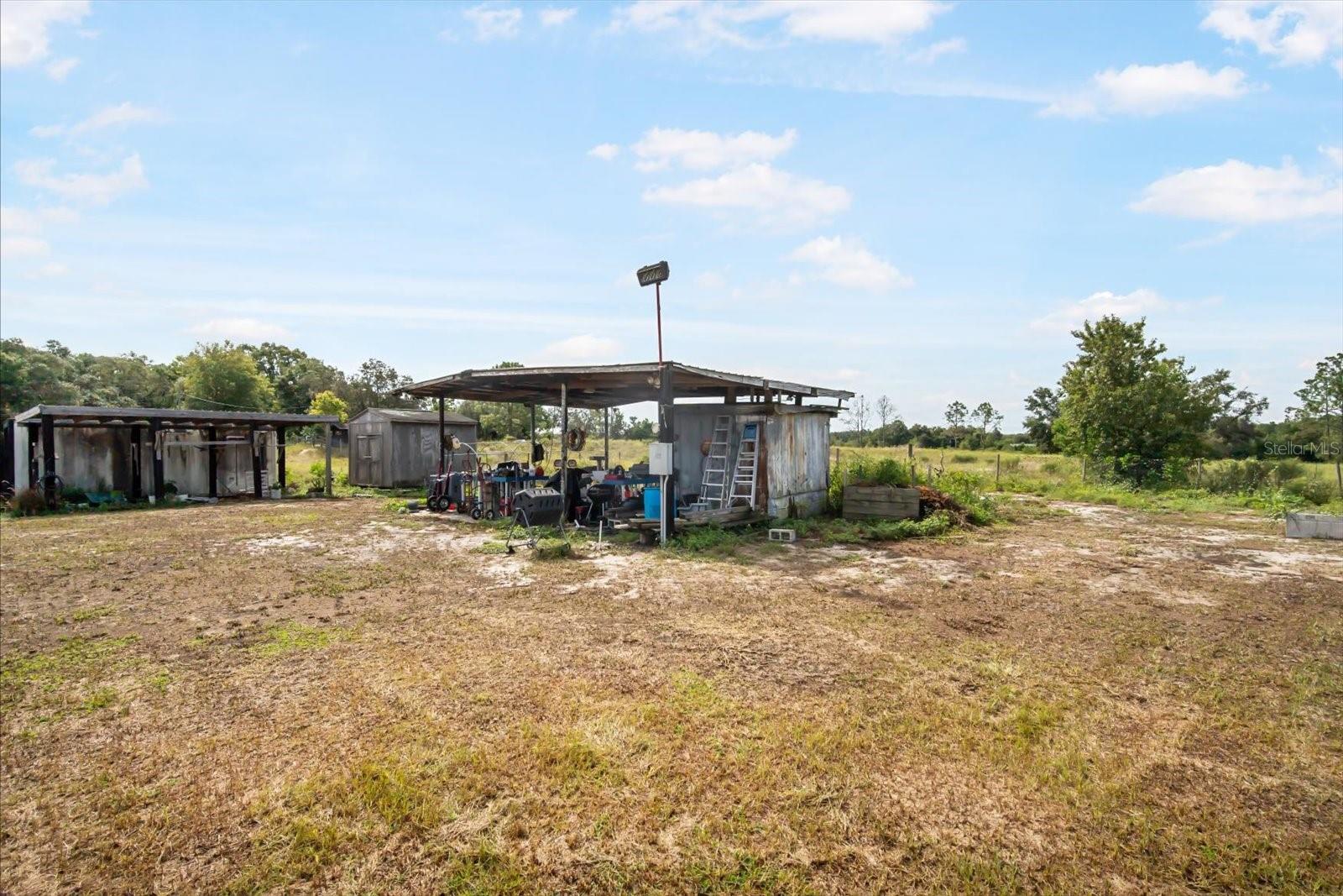 Image 21 of 26 For 40832 River Road