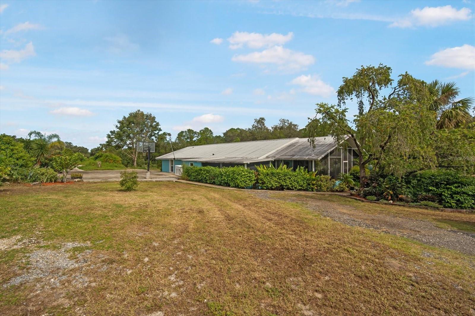 Image 22 of 26 For 40832 River Road