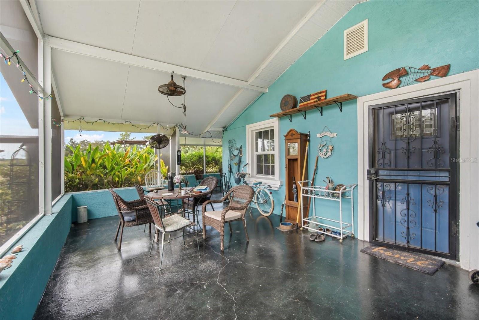 Image 5 of 26 For 40832 River Road