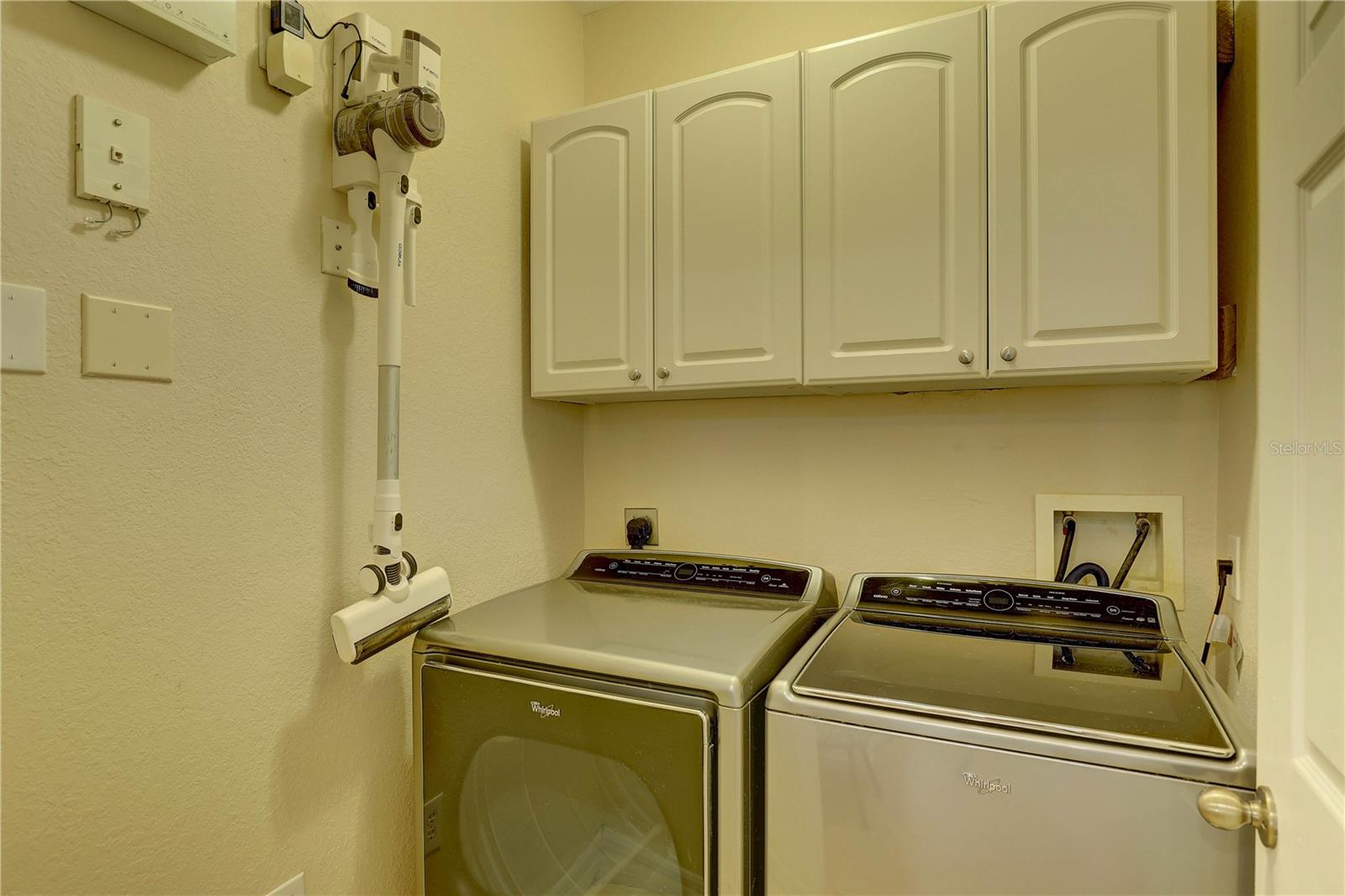 Image 11 of 30 For 2407 Courtney Meadows Court 103