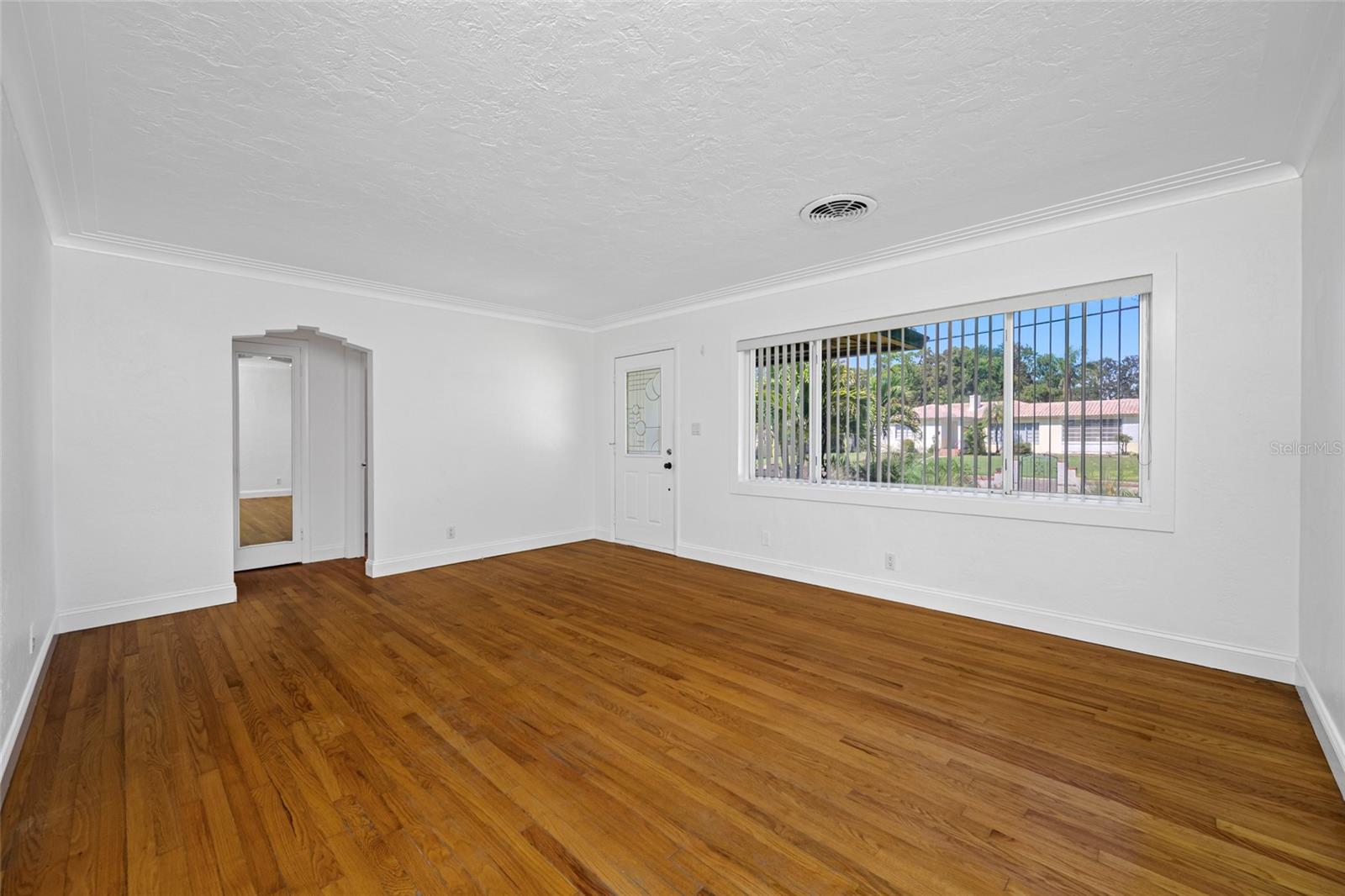 Image 13 of 51 For 6920 Bougainvilla Avenue S