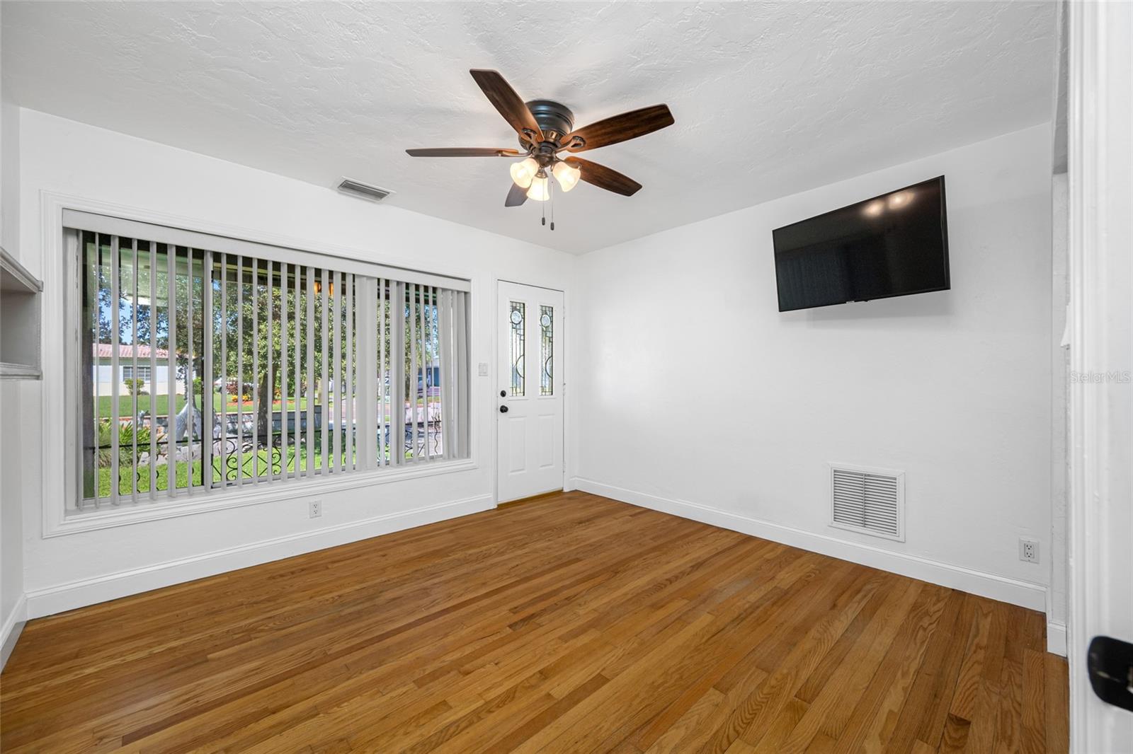 Image 33 of 51 For 6920 Bougainvilla Avenue S