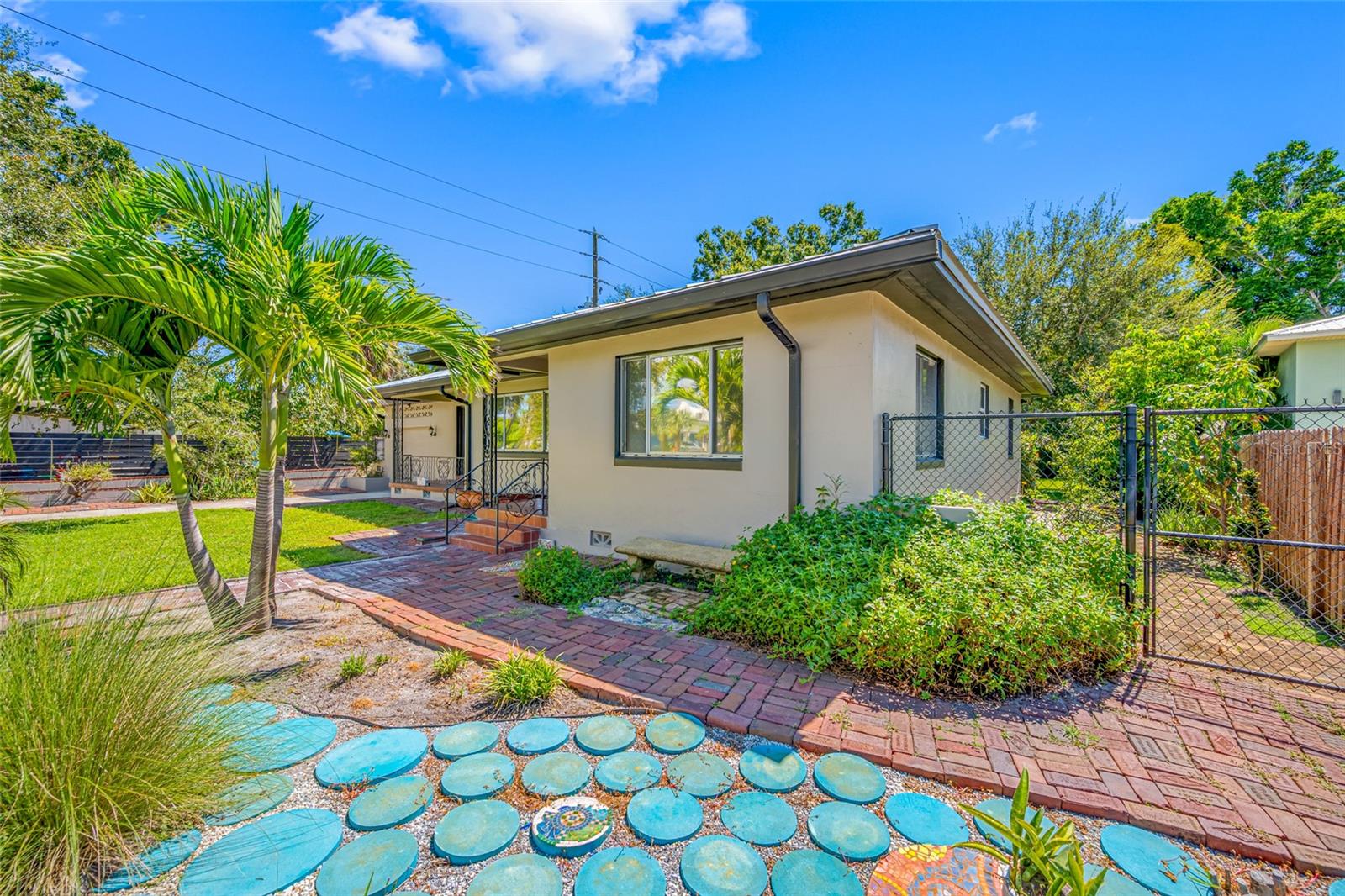 Image 7 of 51 For 6920 Bougainvilla Avenue S