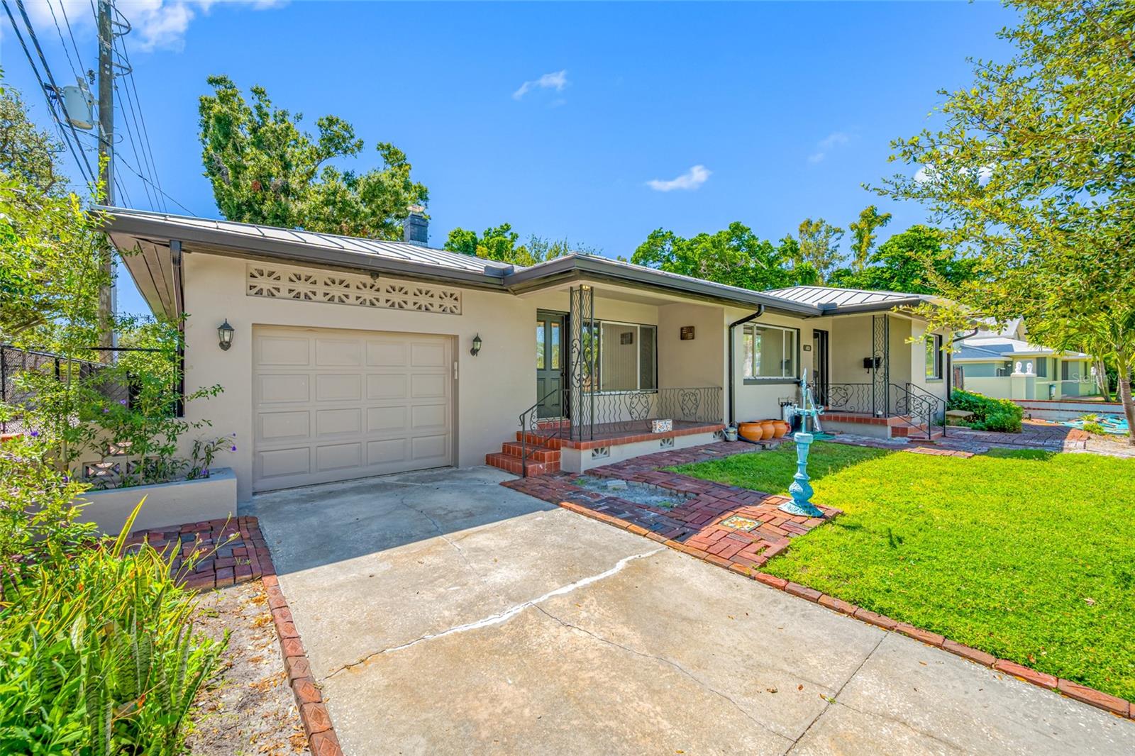 Image 8 of 51 For 6920 Bougainvilla Avenue S