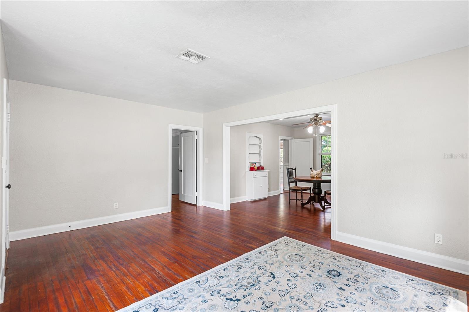 Image 11 of 47 For 301 Belvedere Street