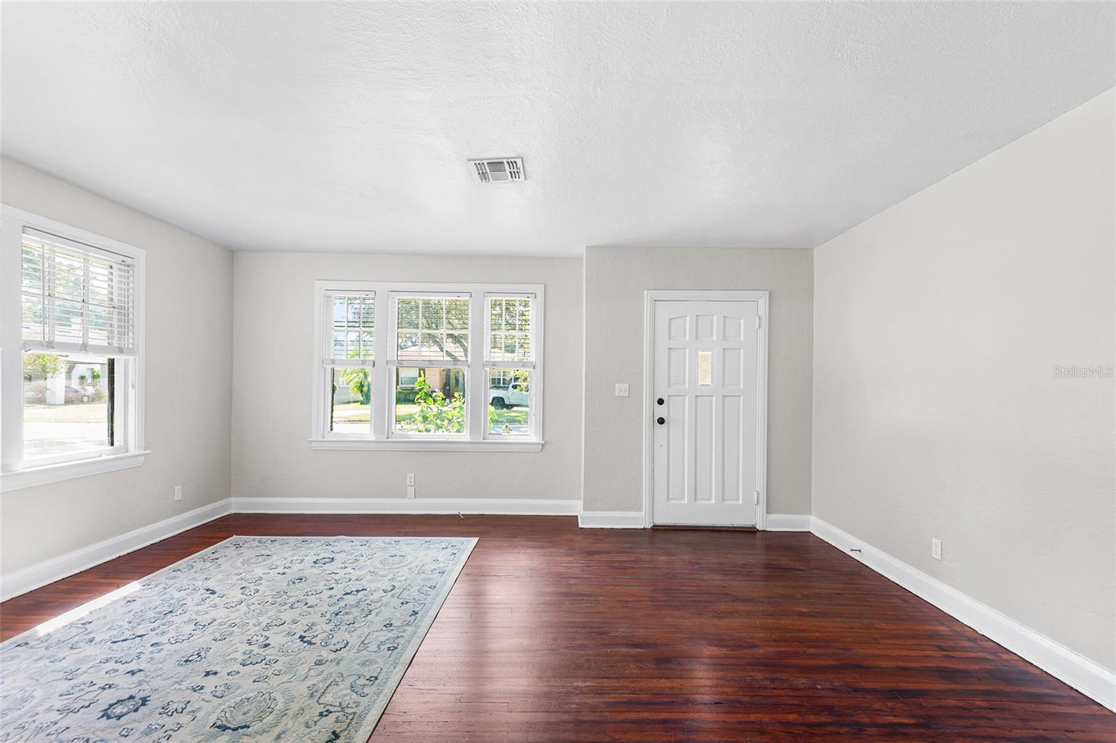 Image 9 of 47 For 301 Belvedere Street