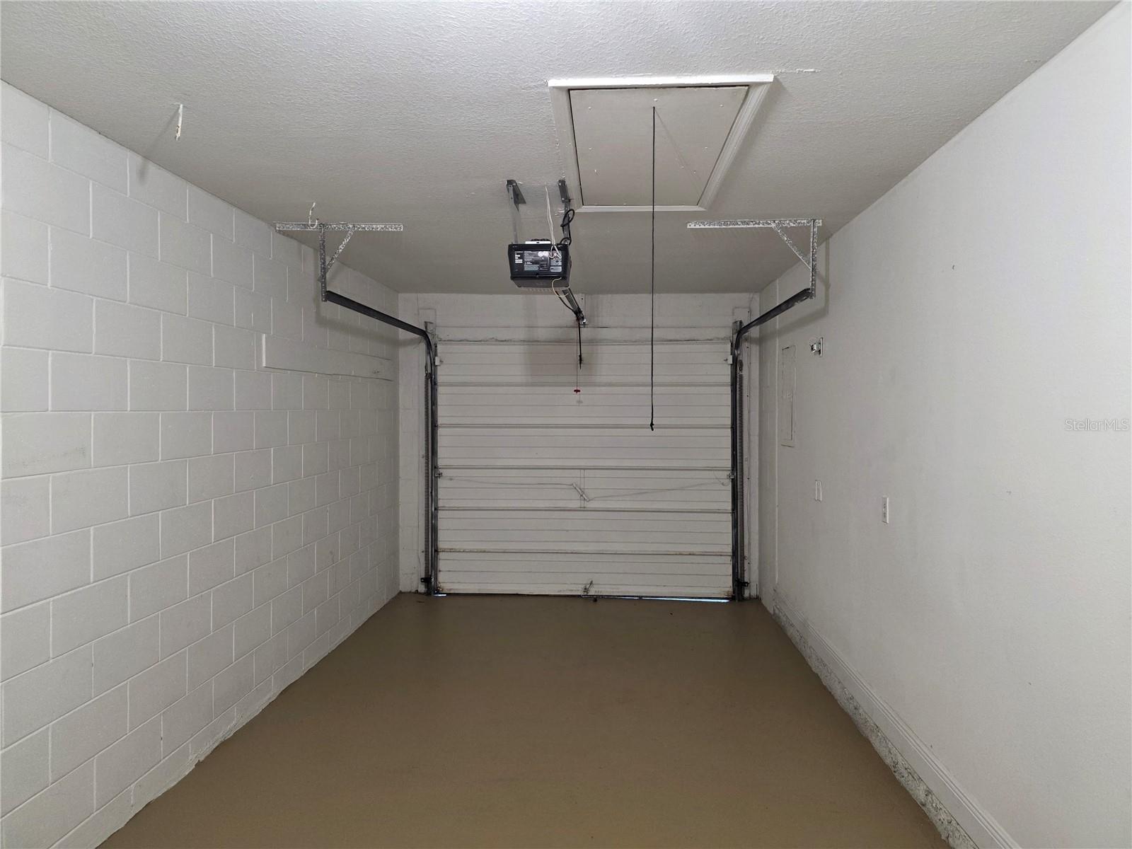 Image 28 of 29 For 17511 Brandywine Drive