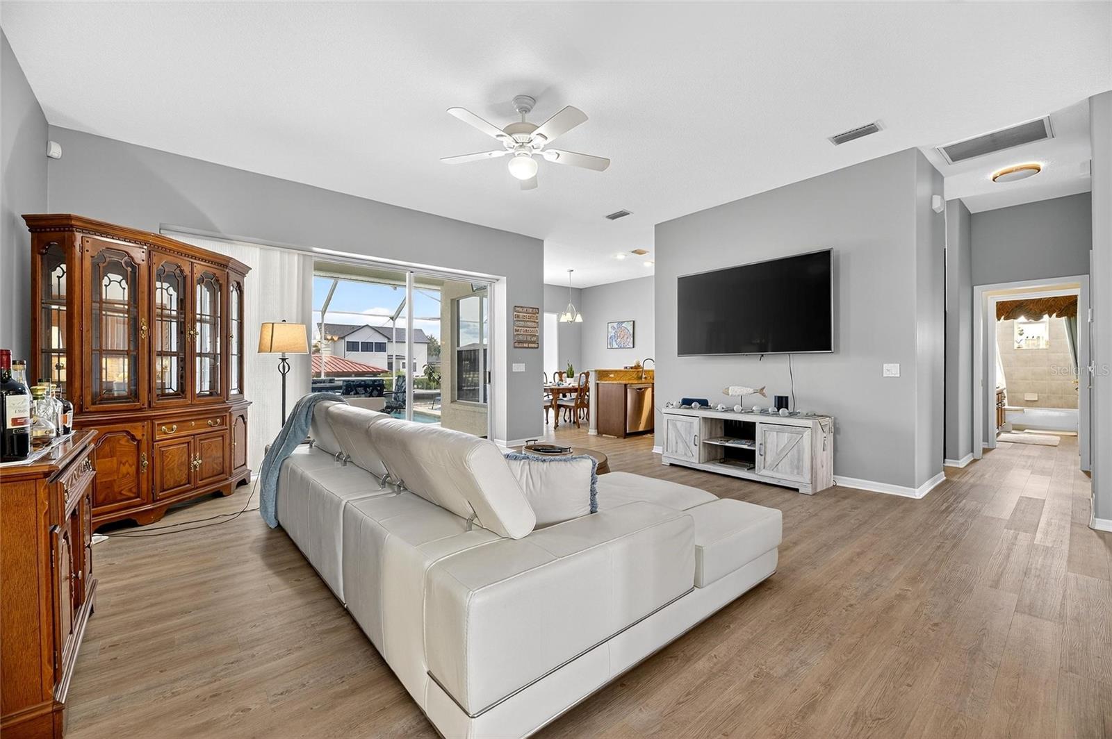 Image 10 of 91 For 816 Golf Island Drive