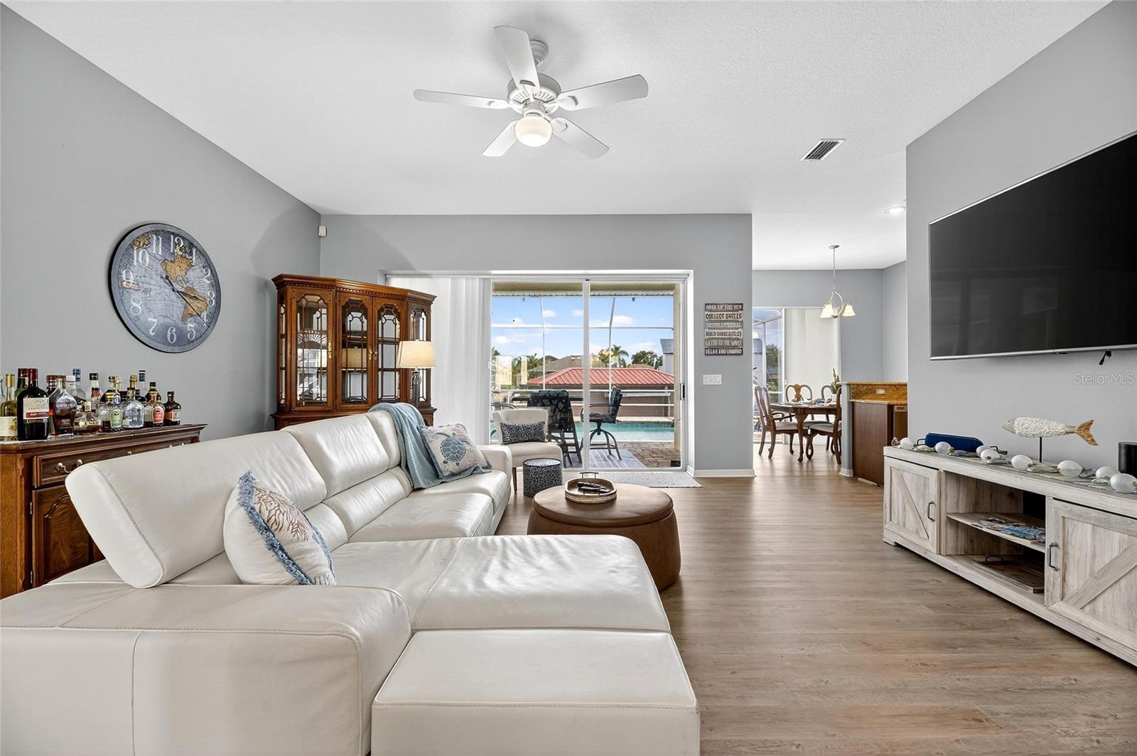 Image 11 of 91 For 816 Golf Island Drive