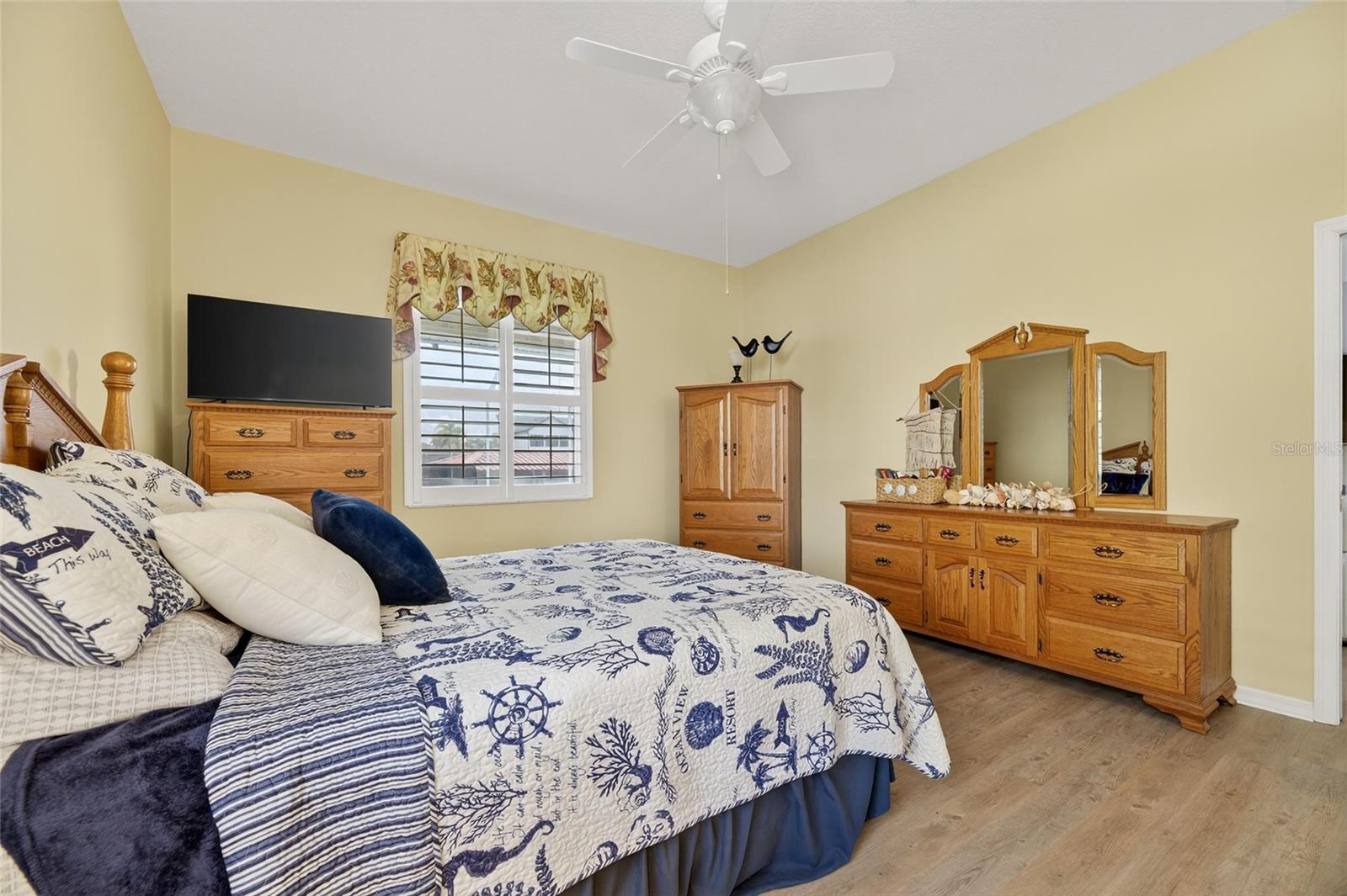 Image 33 of 91 For 816 Golf Island Drive