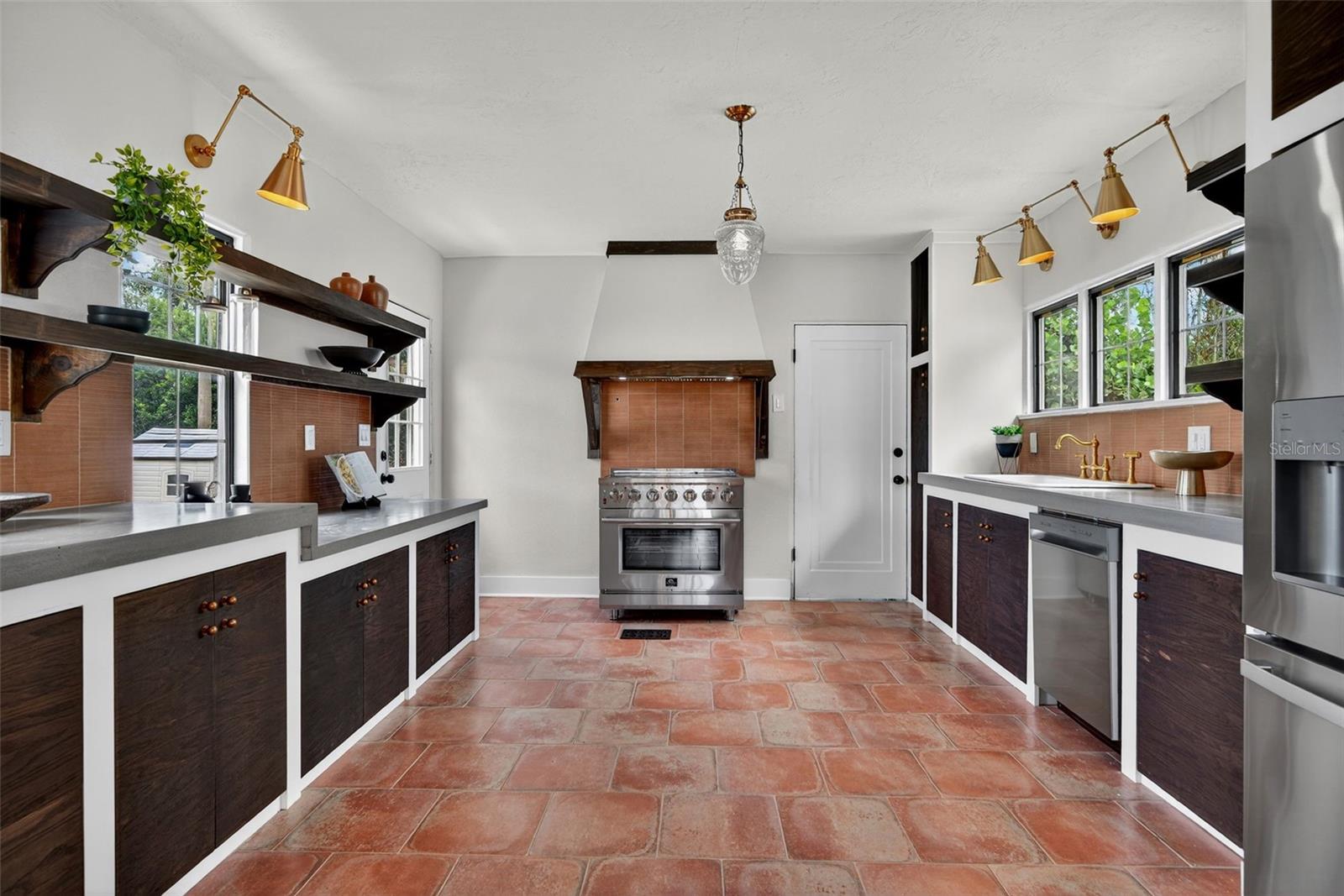 Image 37 of 86 For 5985 3rd Avenue N