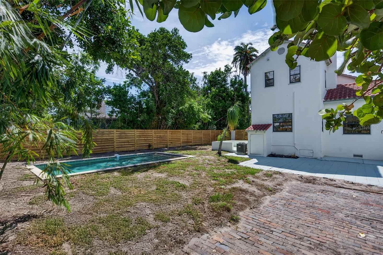 Image 79 of 86 For 5985 3rd Avenue N