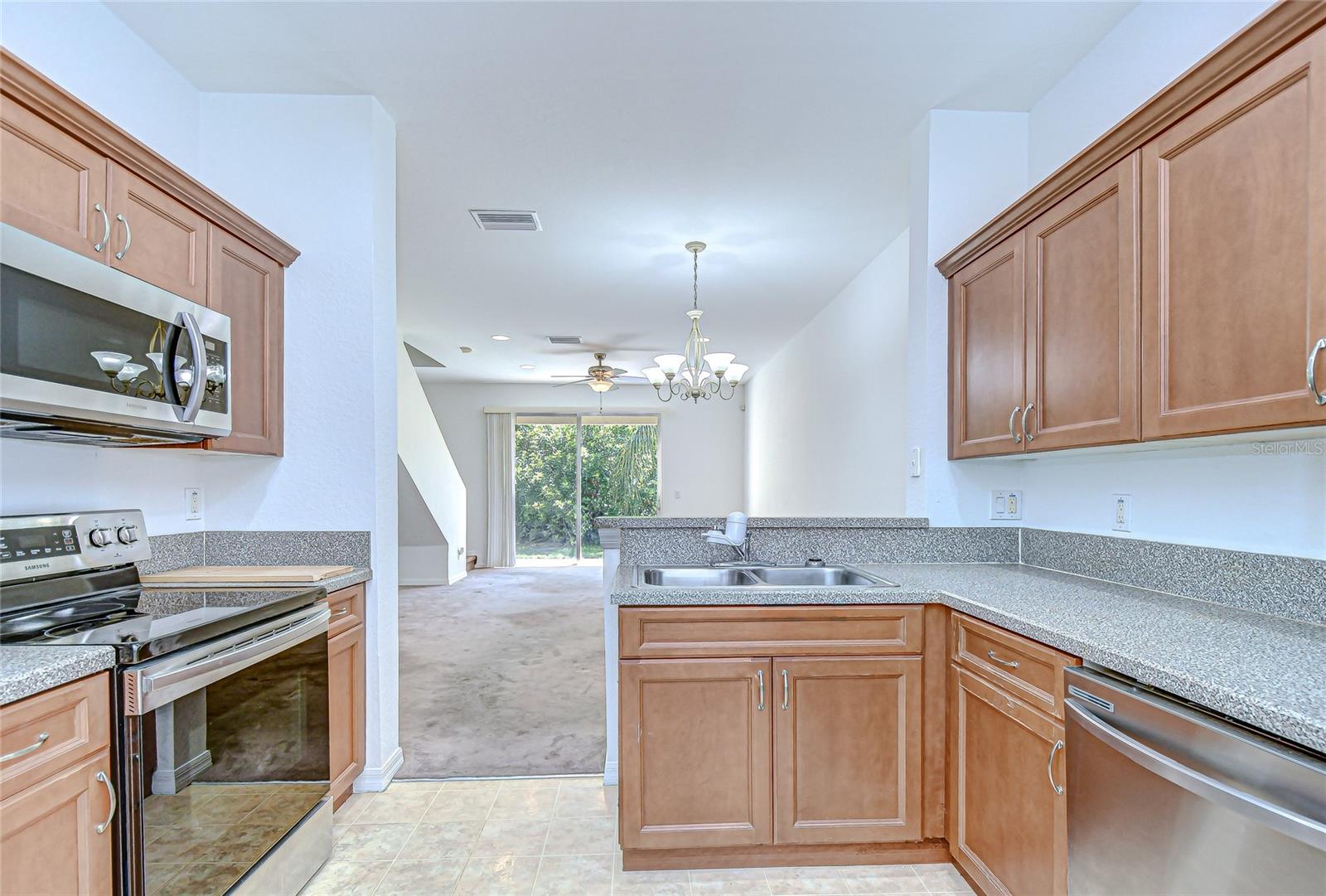 Image 8 of 27 For 11025 Winter Crest Drive